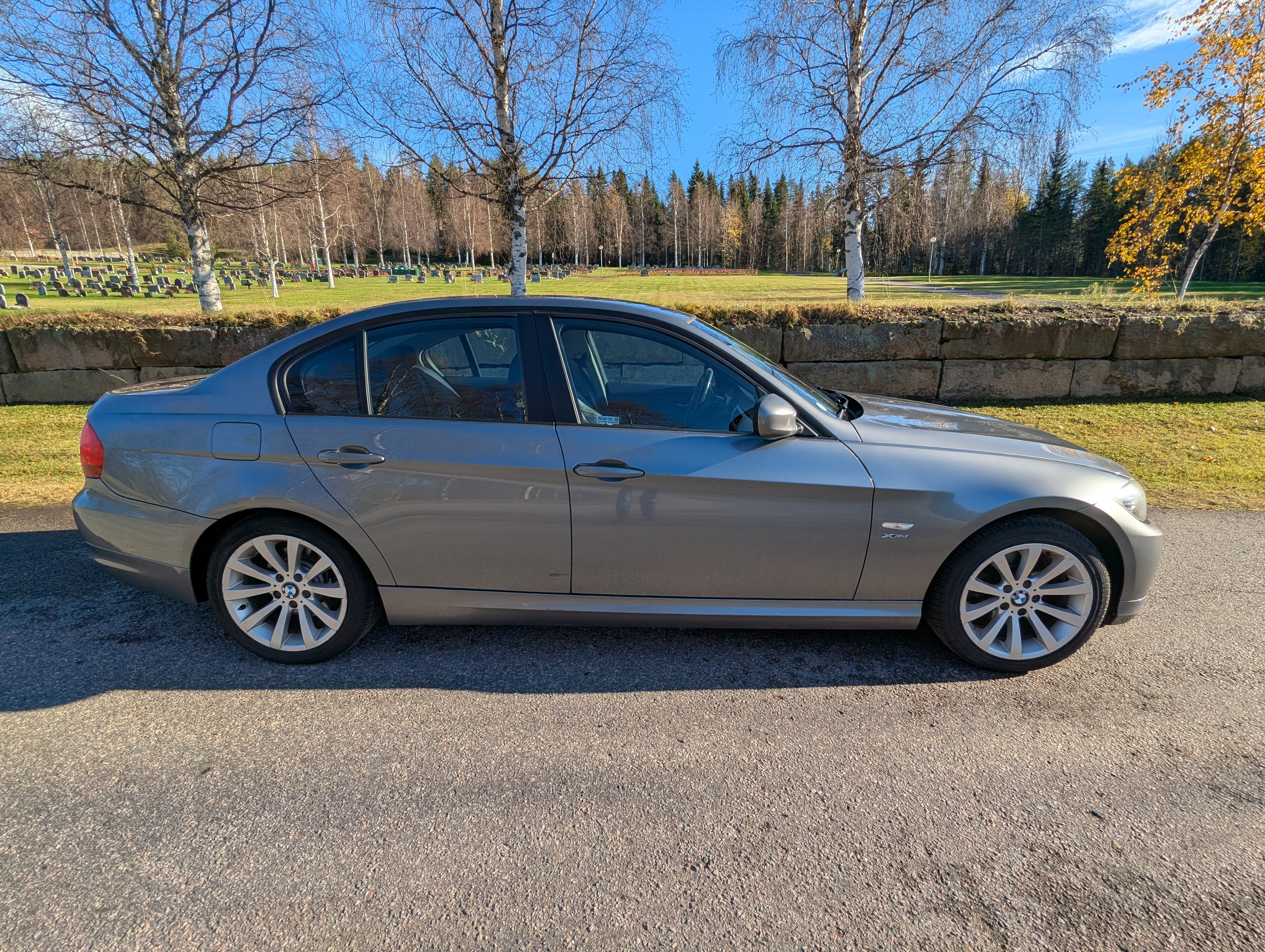 BMW 320 d xDrive Sedan Manuell 2010, bild 3/8