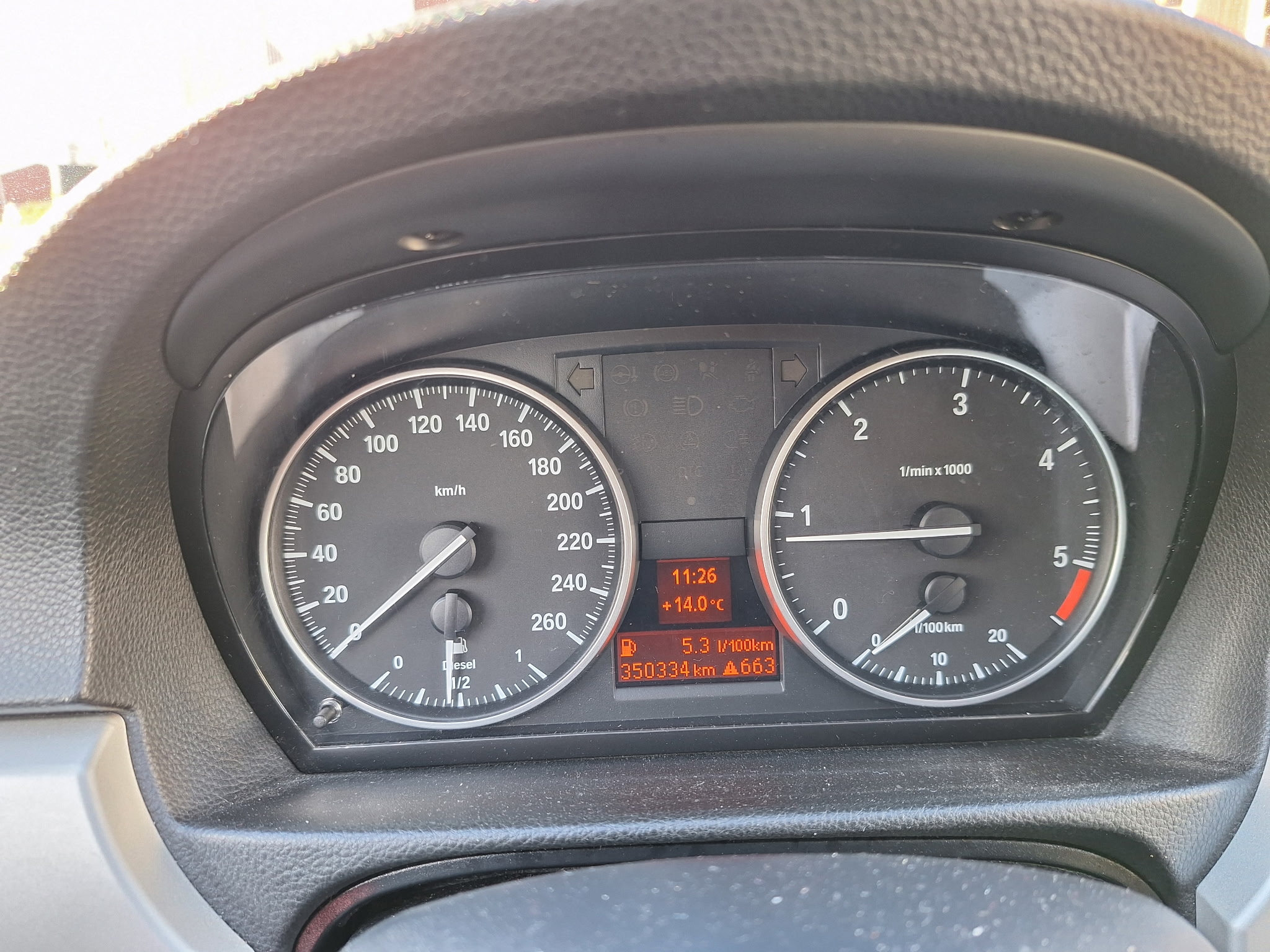 BMW 320 d xDrive Sedan Manuell 2010, bild 7/8