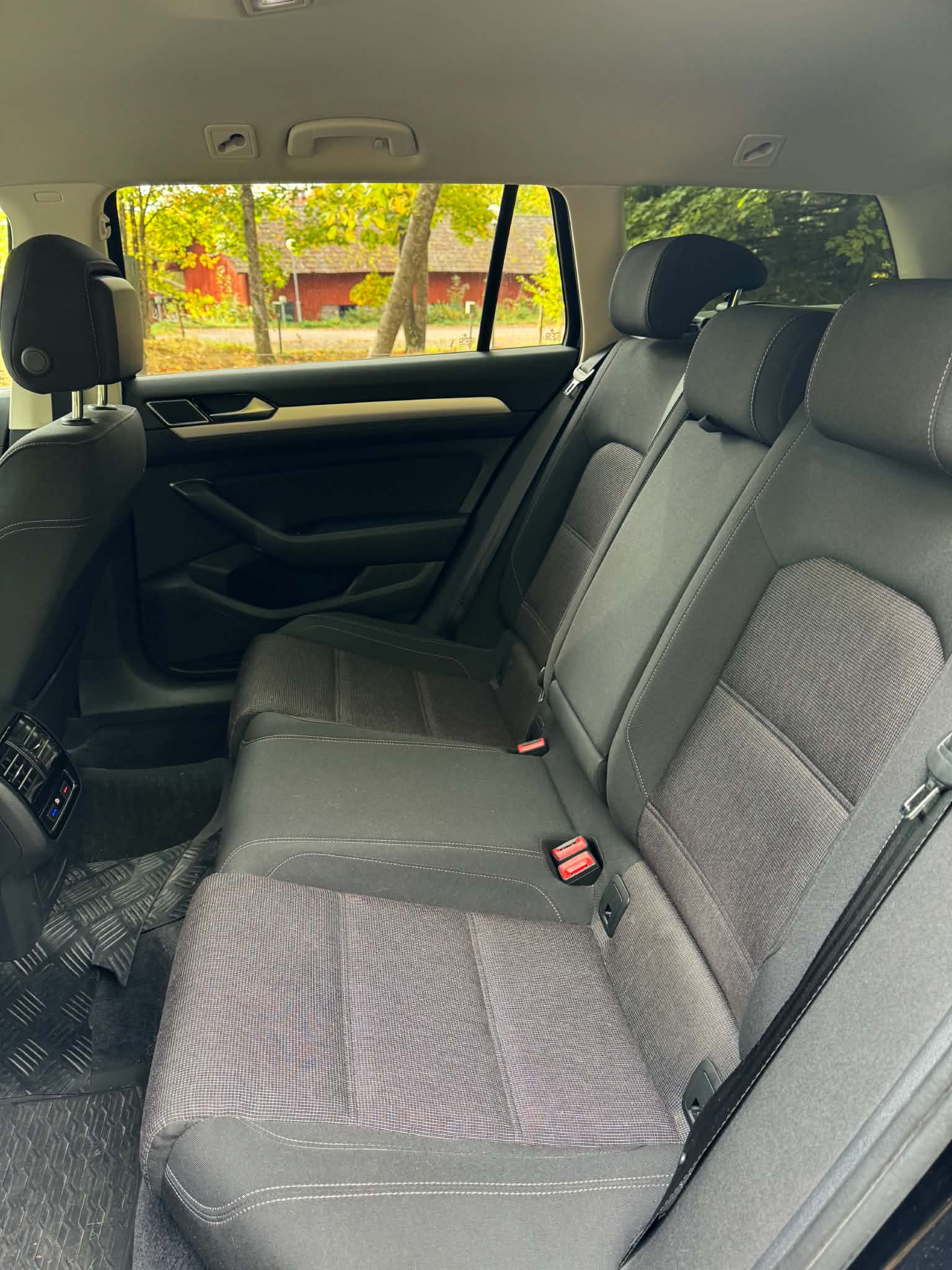Volkswagen Passat 2018, kuva 4/10
