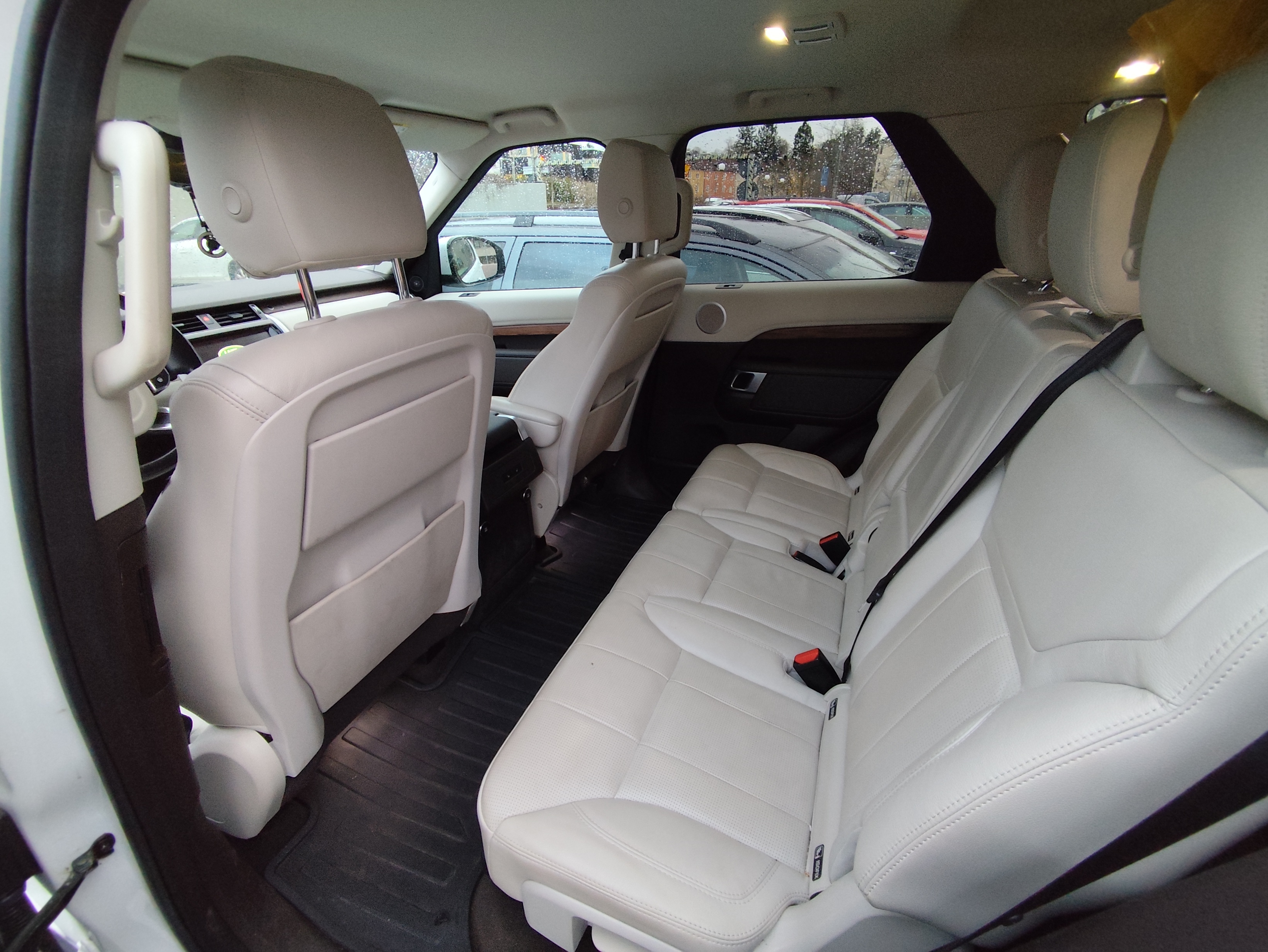Land Rover Discovery 2018, photo 4/10