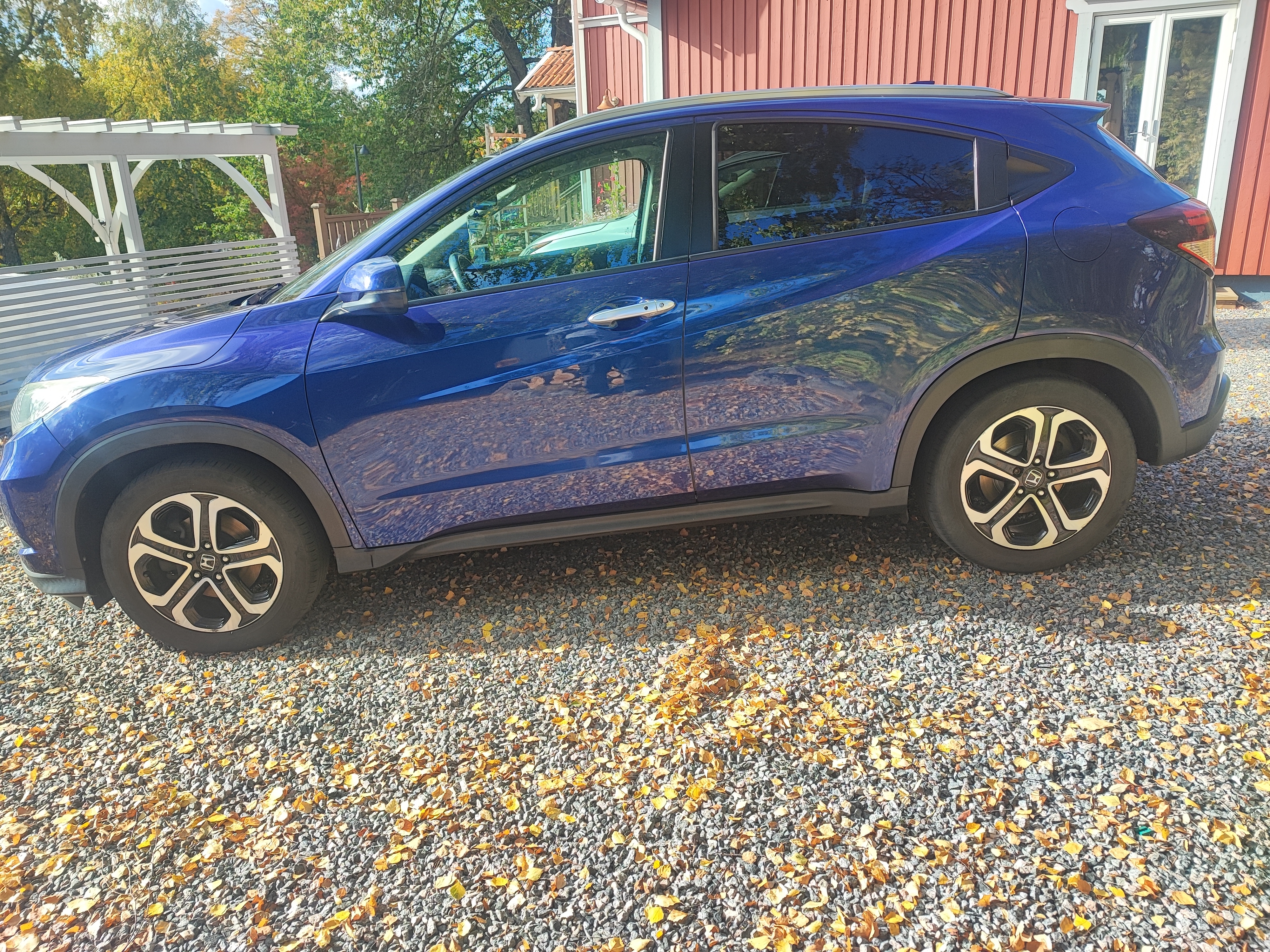 Honda HR-V 1.5 i-VTEC Executive 2016, kuva 2/6