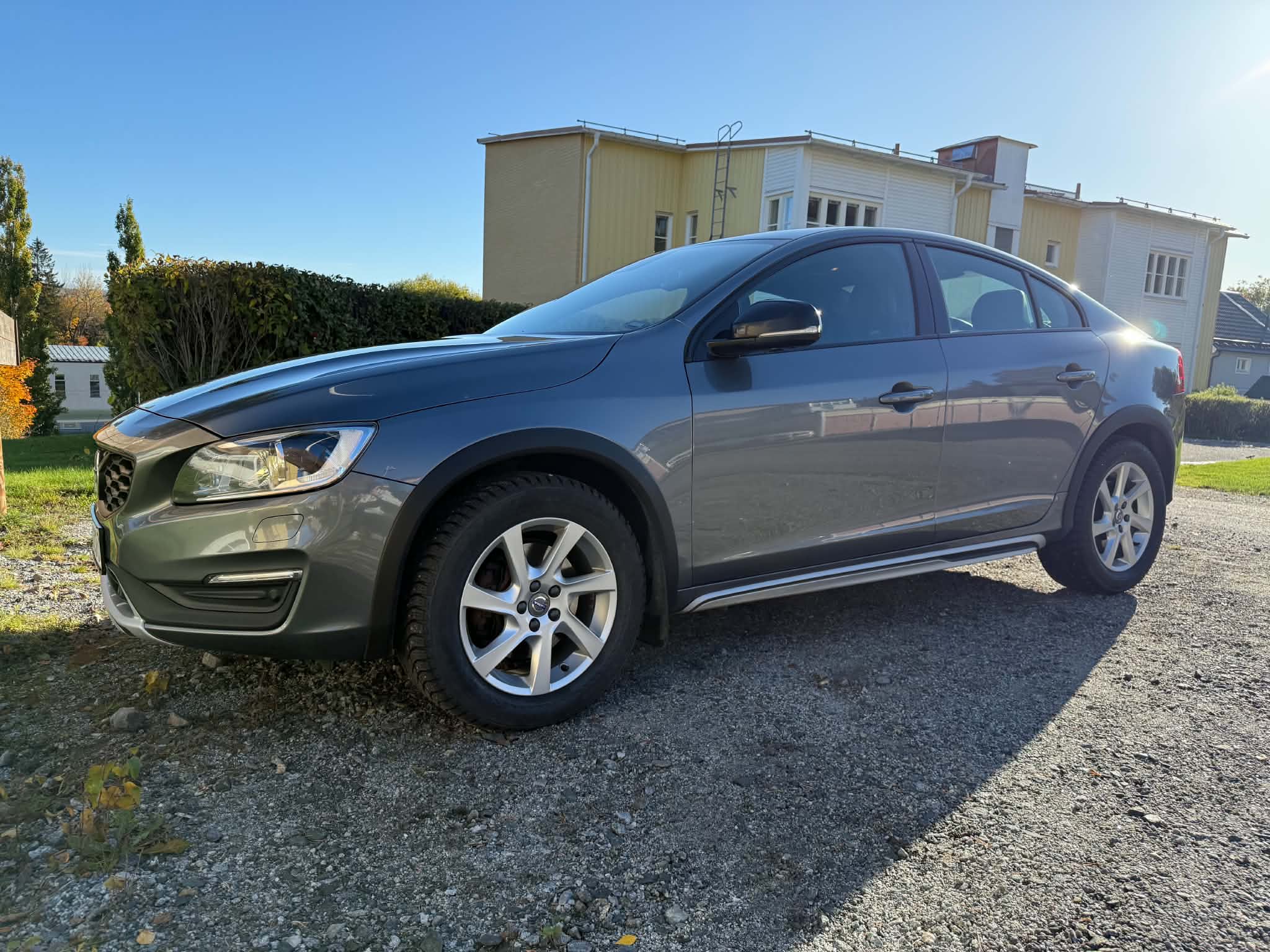 Volvo S60 Cross Country 2018, photo 2/7