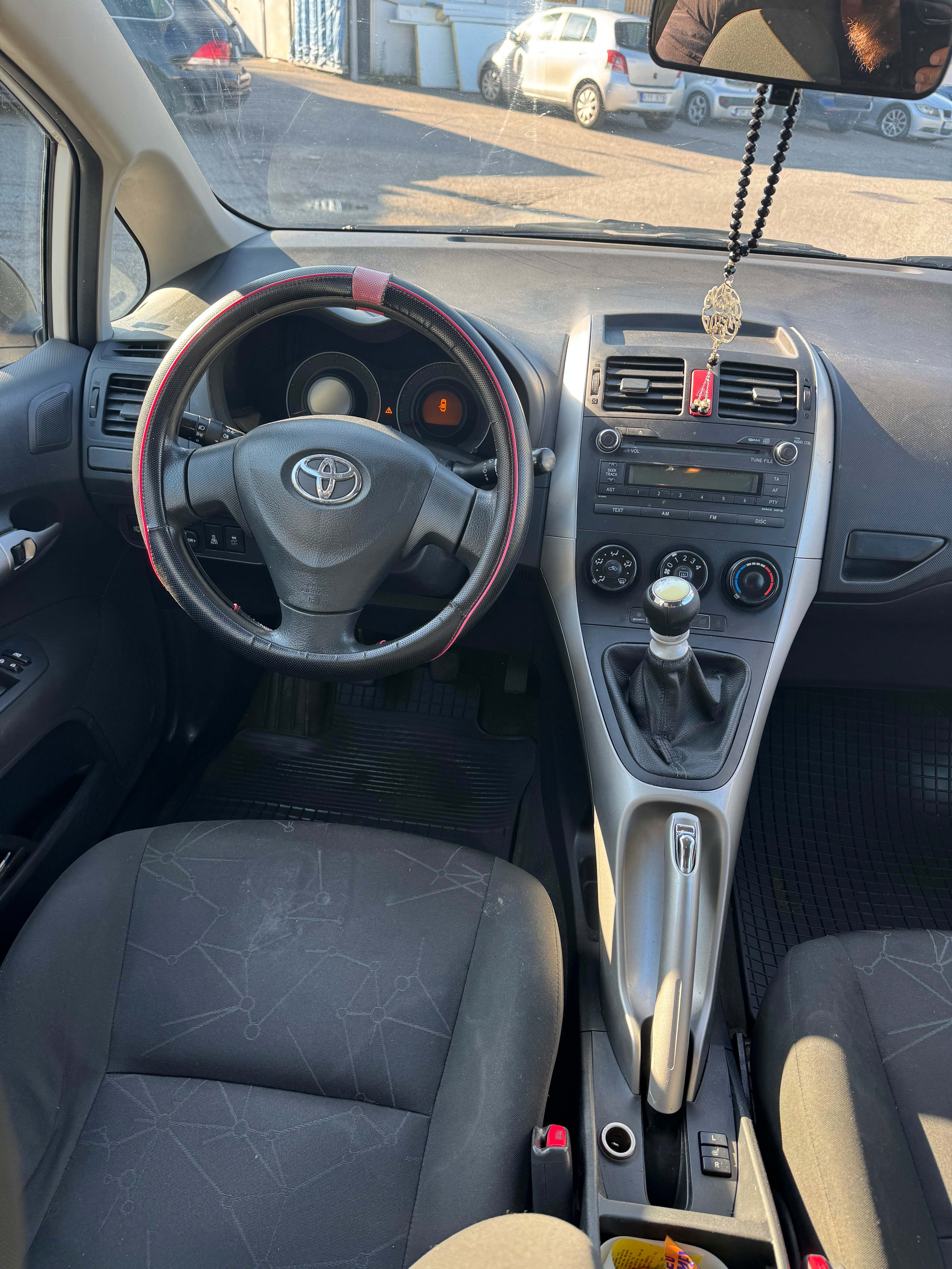 Toyota Auris 5-dörrar 1.4 D-4D Manuell 2009, bild 6/6