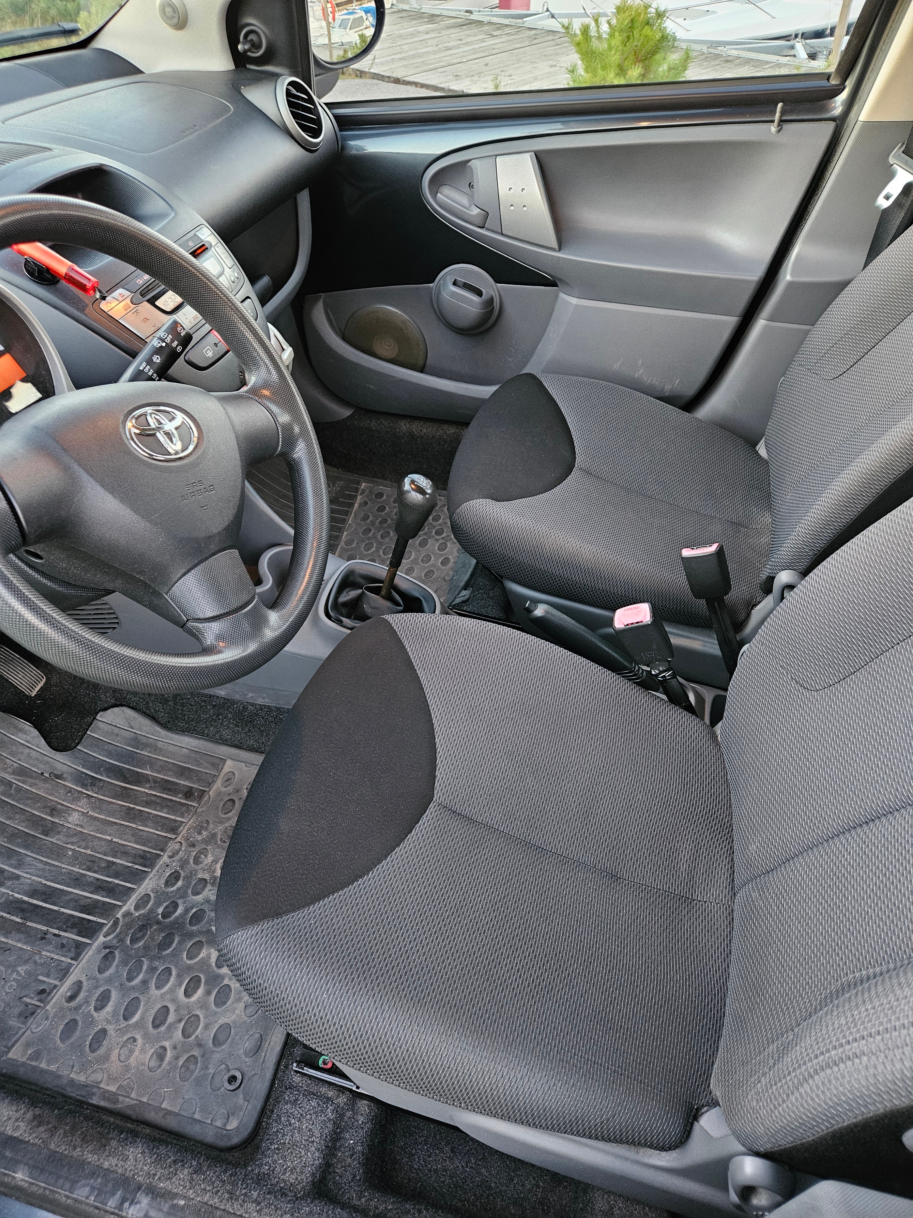 Toyota Aygo 5-dörrar 1.0 VVT-i Manuell 2008, photo 4/10