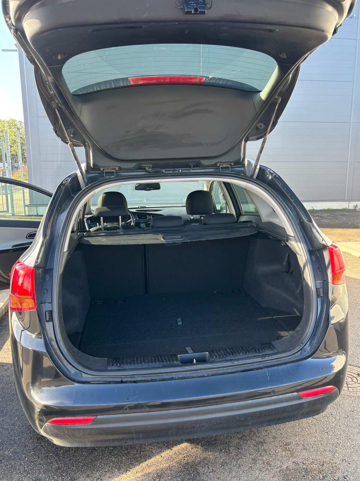 Kia Ceed _sw 1.6 CRDi Manuell 2015, kuva 7/10