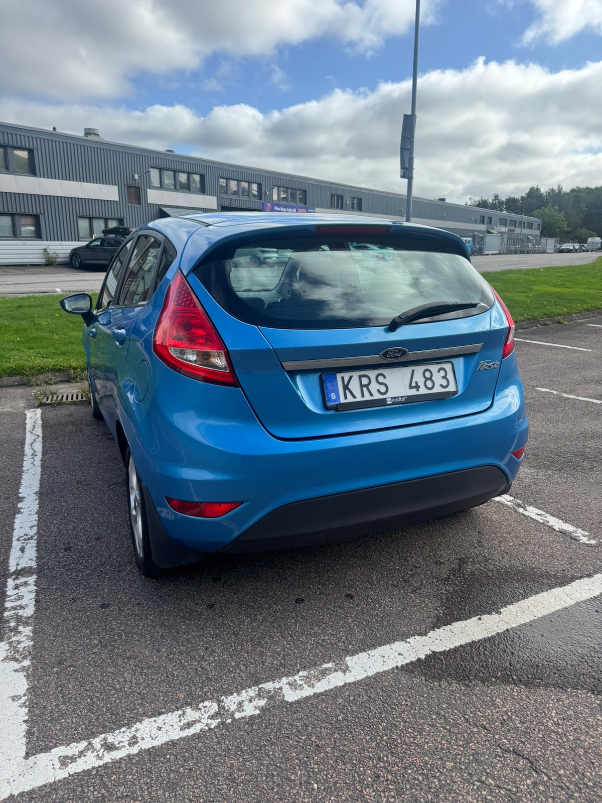 Ford Fiesta 5-dörrar 1.25 Manuell 2010, kuva 3/4