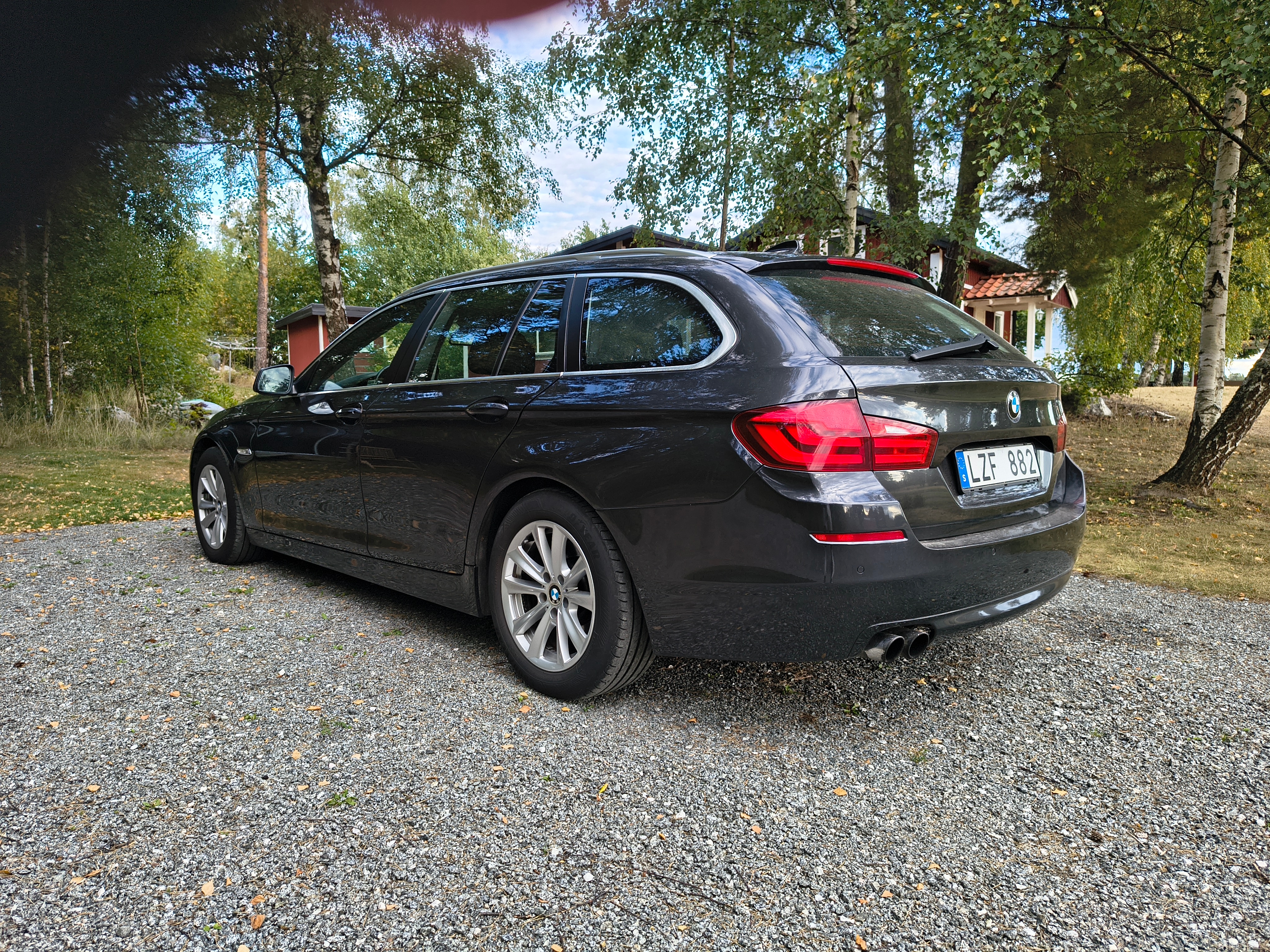 BMW 520 i Touring Manuell 2012, photo 2/4
