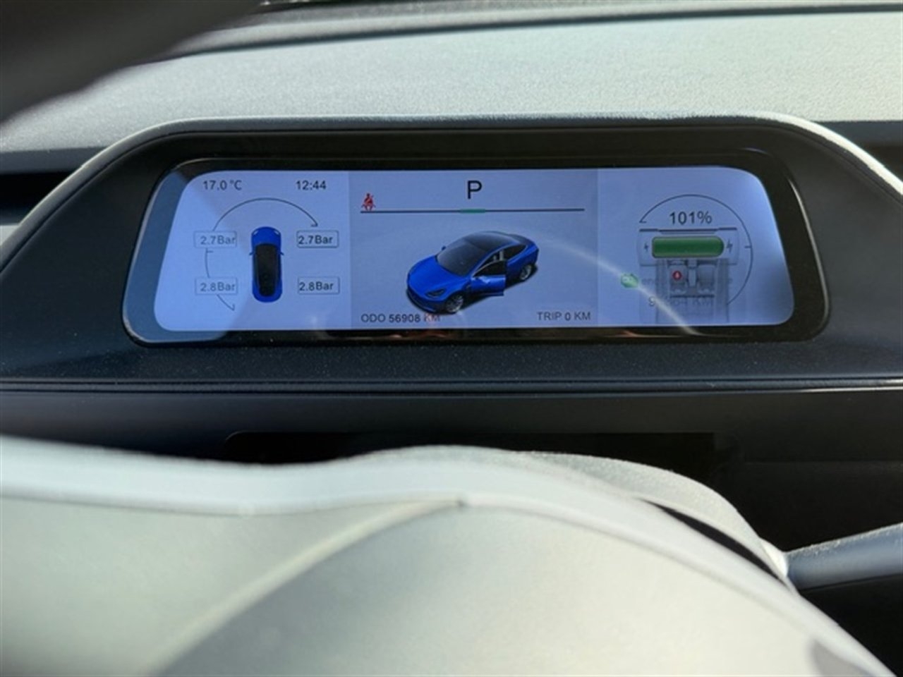 Tesla Model Y 2022, bild 4/6