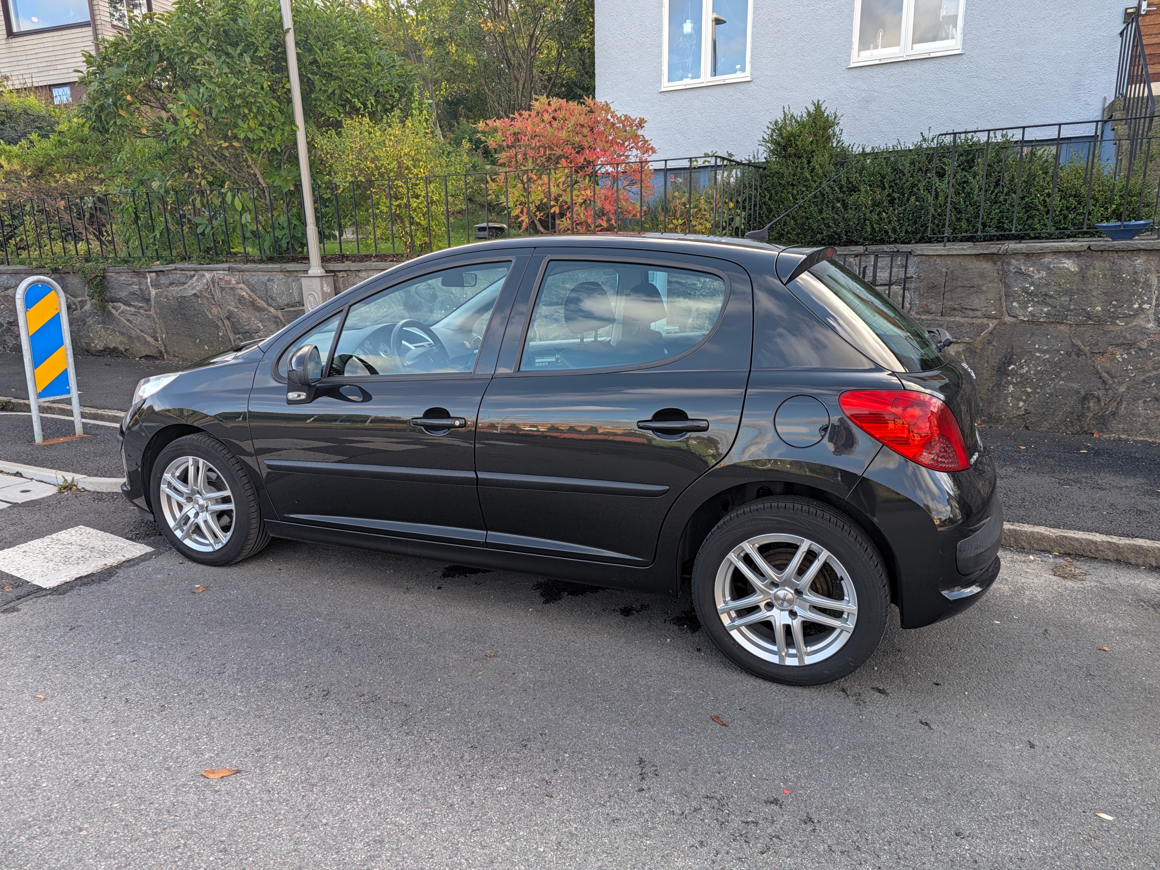 Peugeot 207 5-dörrar 1.4 Manuell 2007, photo 2/10