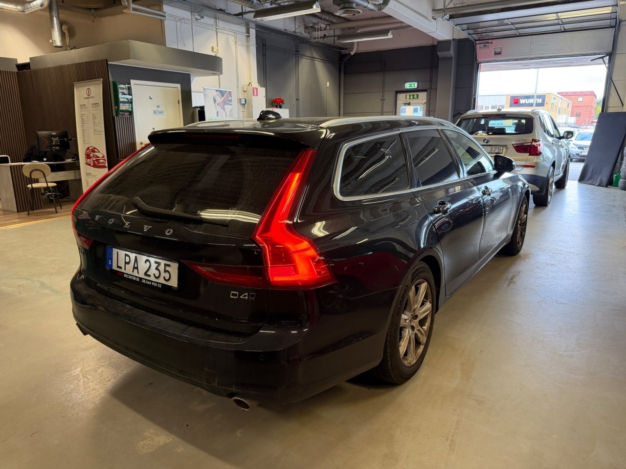 Volvo V90 2018, kuva 4/10