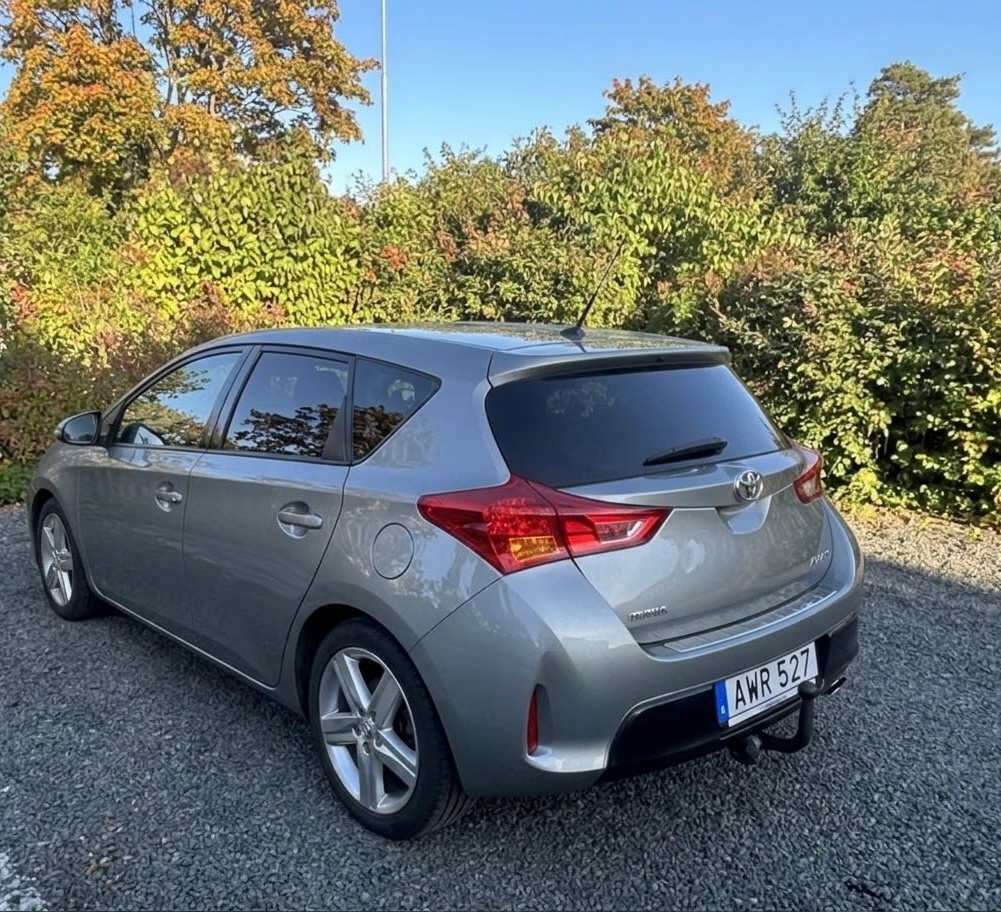 Toyota Auris 1.6 Valvematic Manuell 2014, photo 2/7