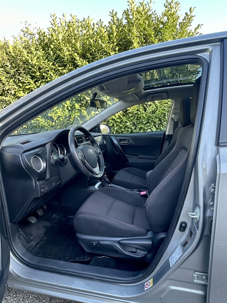 Toyota Auris 1.6 Valvematic Manuell 2014, photo 4/7