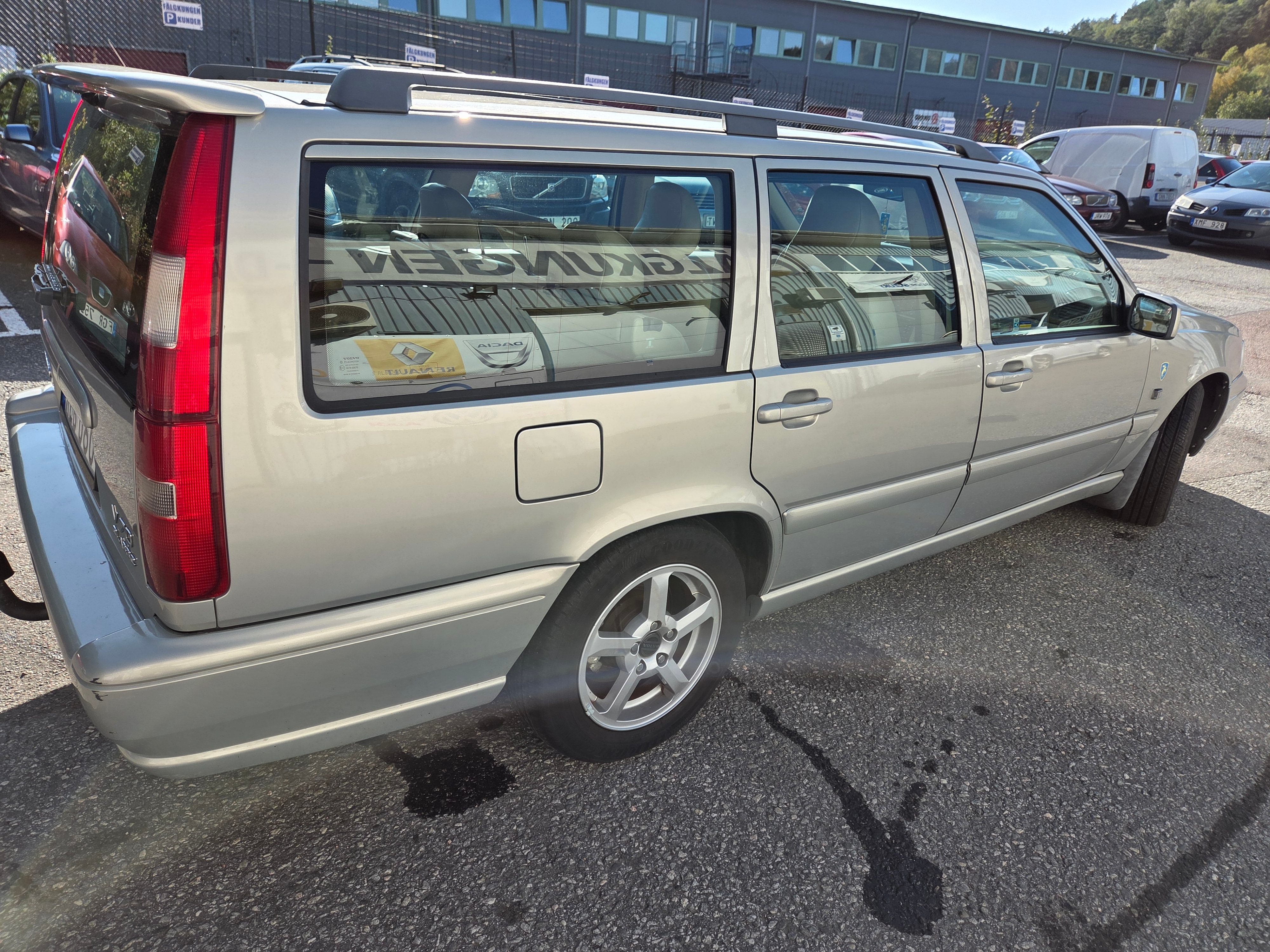 Volvo V70 2.4 Automatisk 2000, kuva 2/10