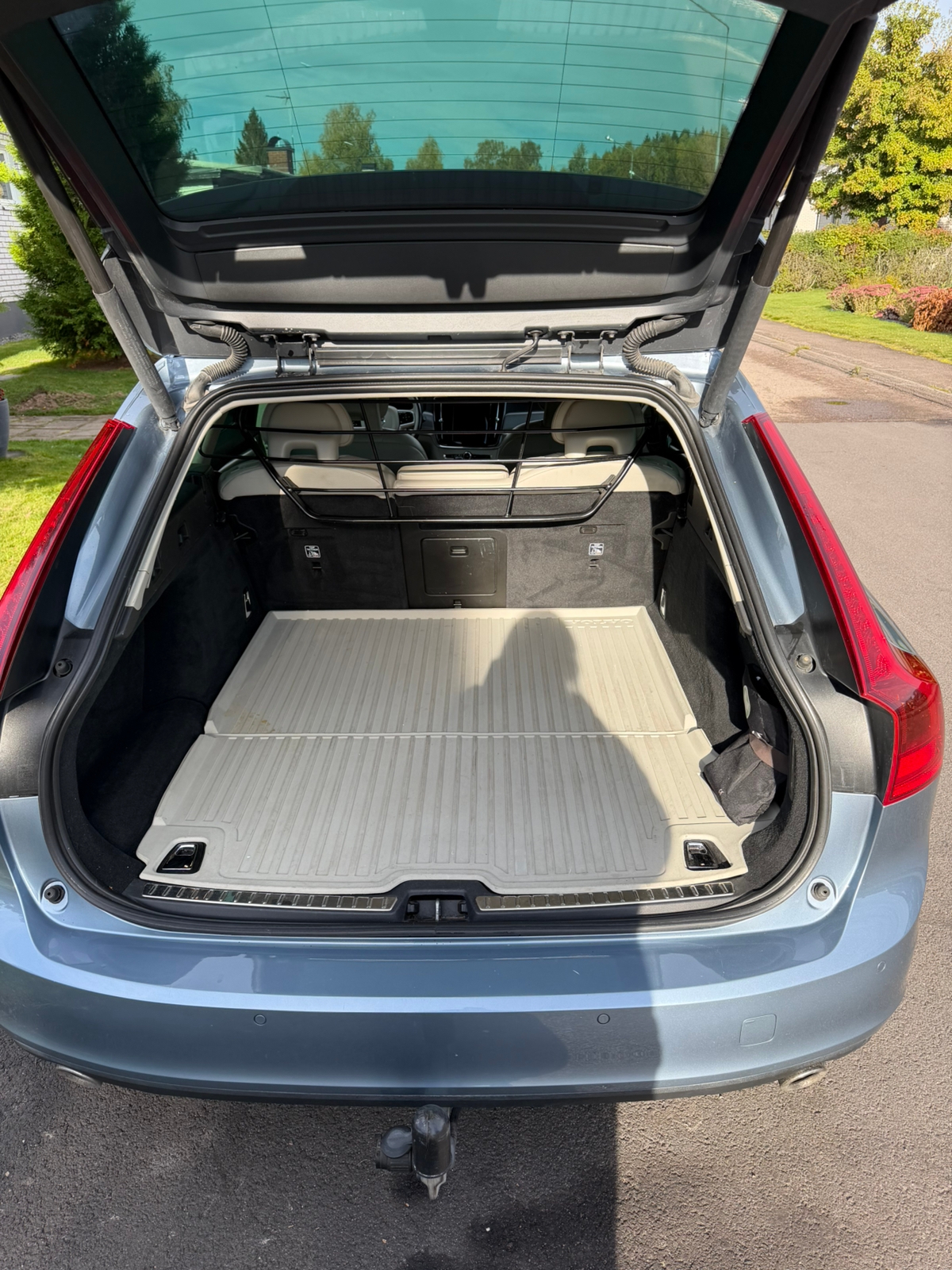 Volvo V90 D4 Geartronic 2017, photo 4/4