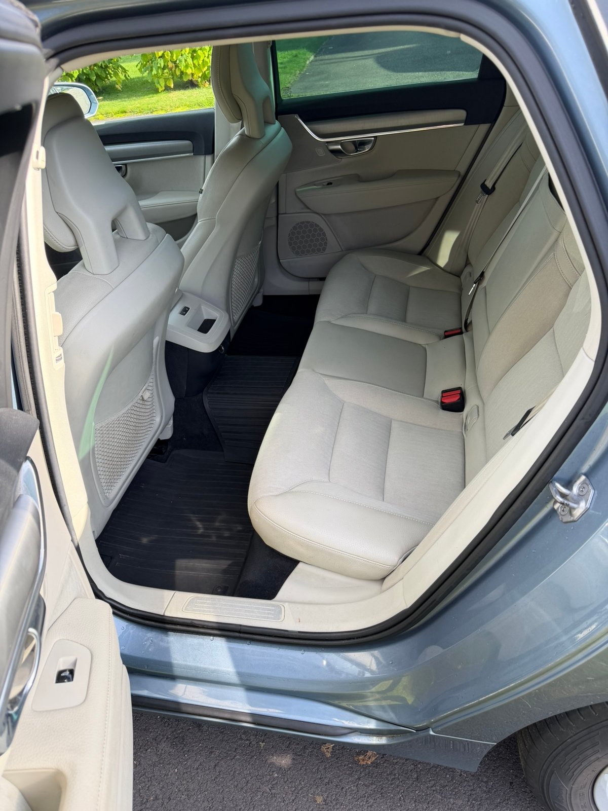 Volvo V90 D4 Geartronic 2017, photo 3/4