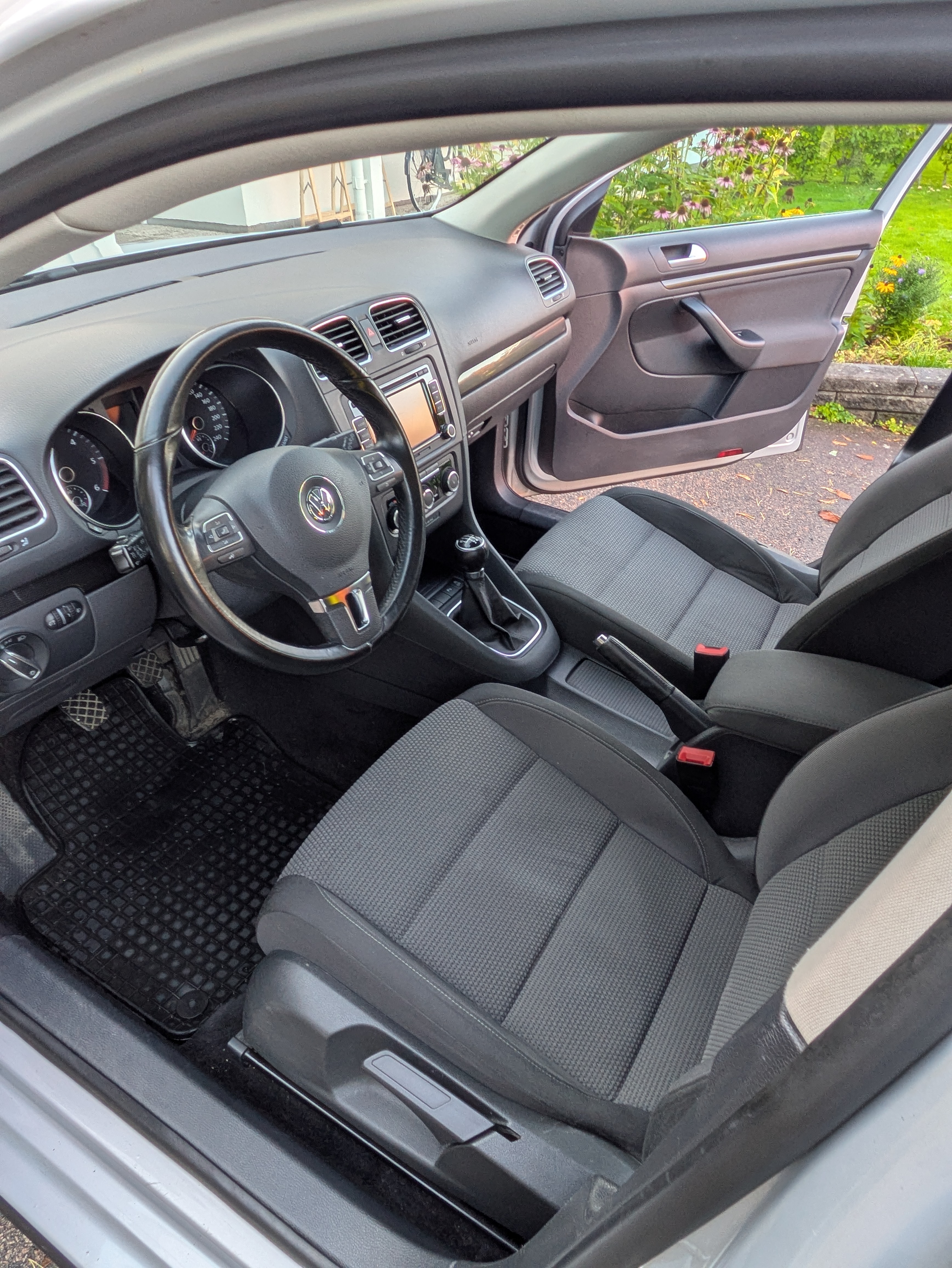Volkswagen Golf 2012, kuva 7/10