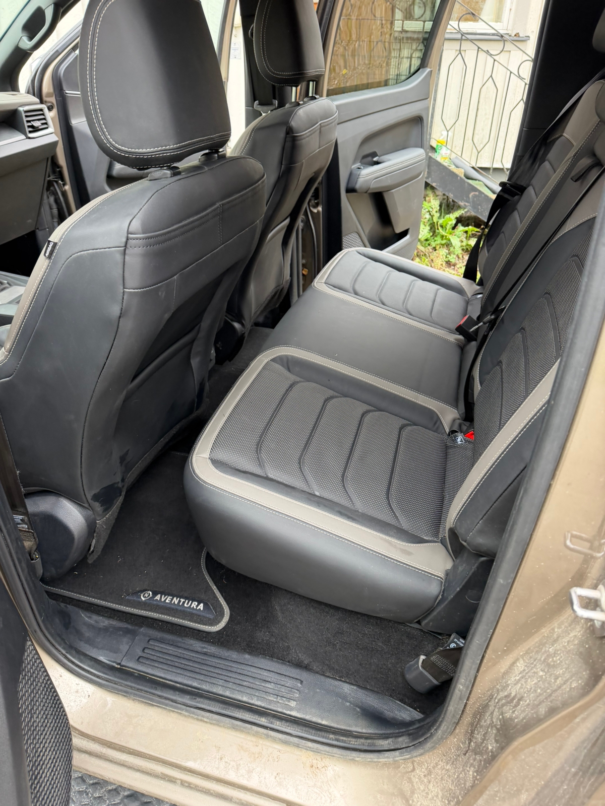Volkswagen Amarok 2023, photo 2/6
