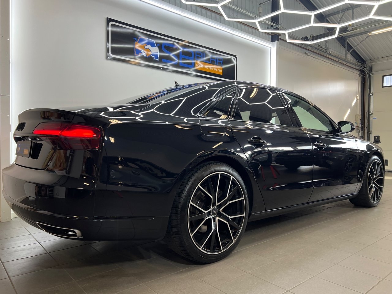 Audi A8 2016, bild 5/10