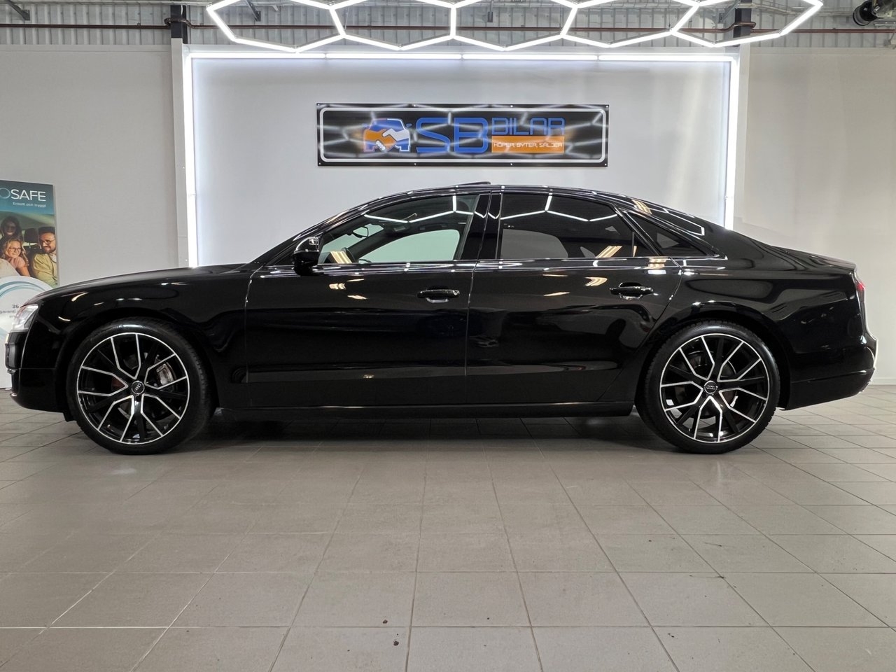 Audi A8 2016, bild 2/10