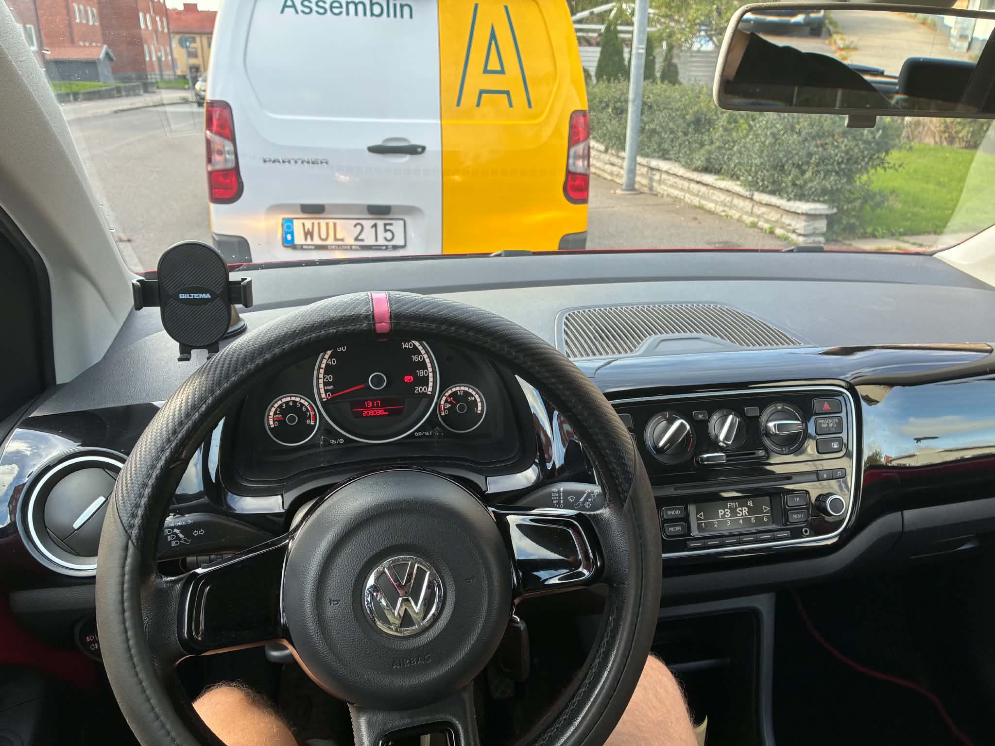 Volkswagen UP! 3-dörrar 1.0 MPI Manuell 2013, kuva 3/4