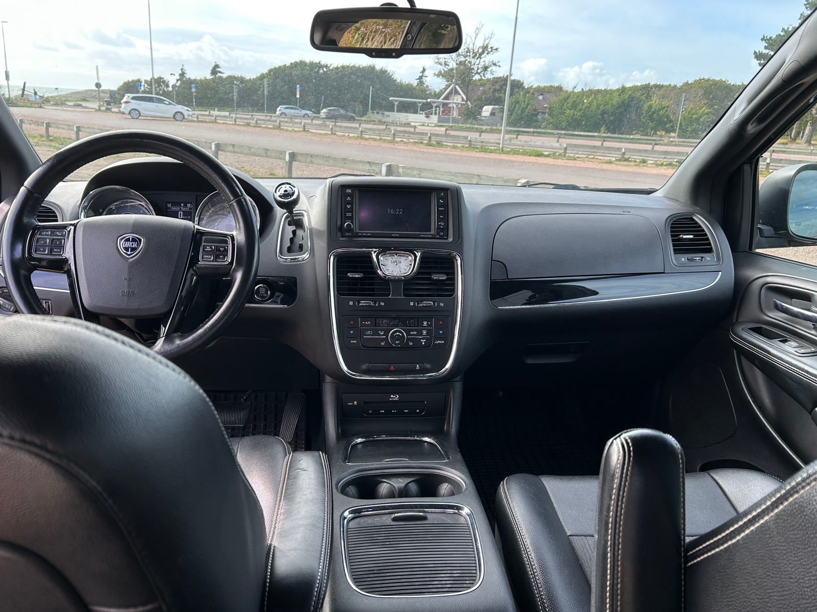 Lancia Voyager 2.8 Automatisk 2015, photo 7/10