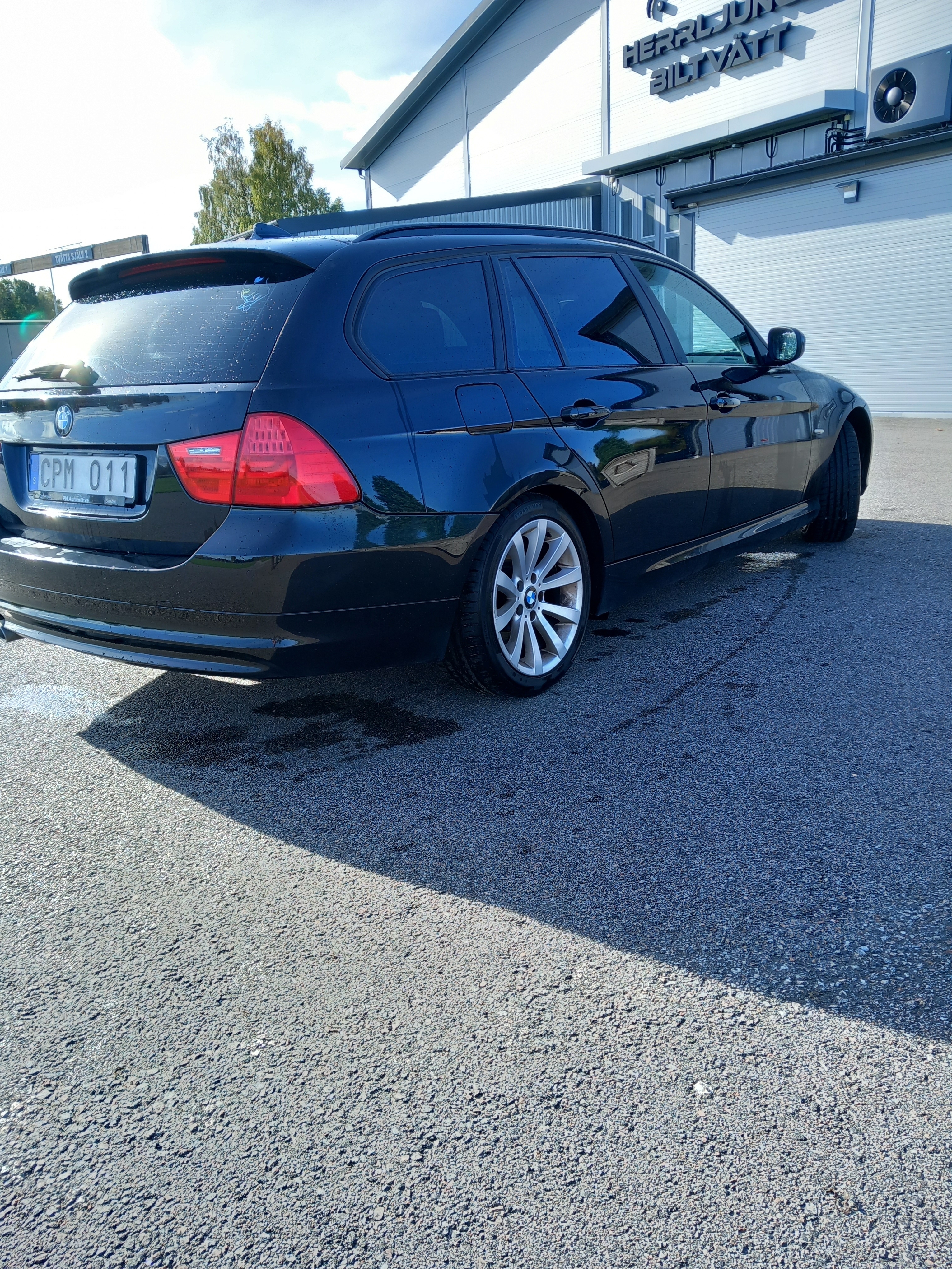 BMW 320 d Touring Automatisk 2010, photo 4/7