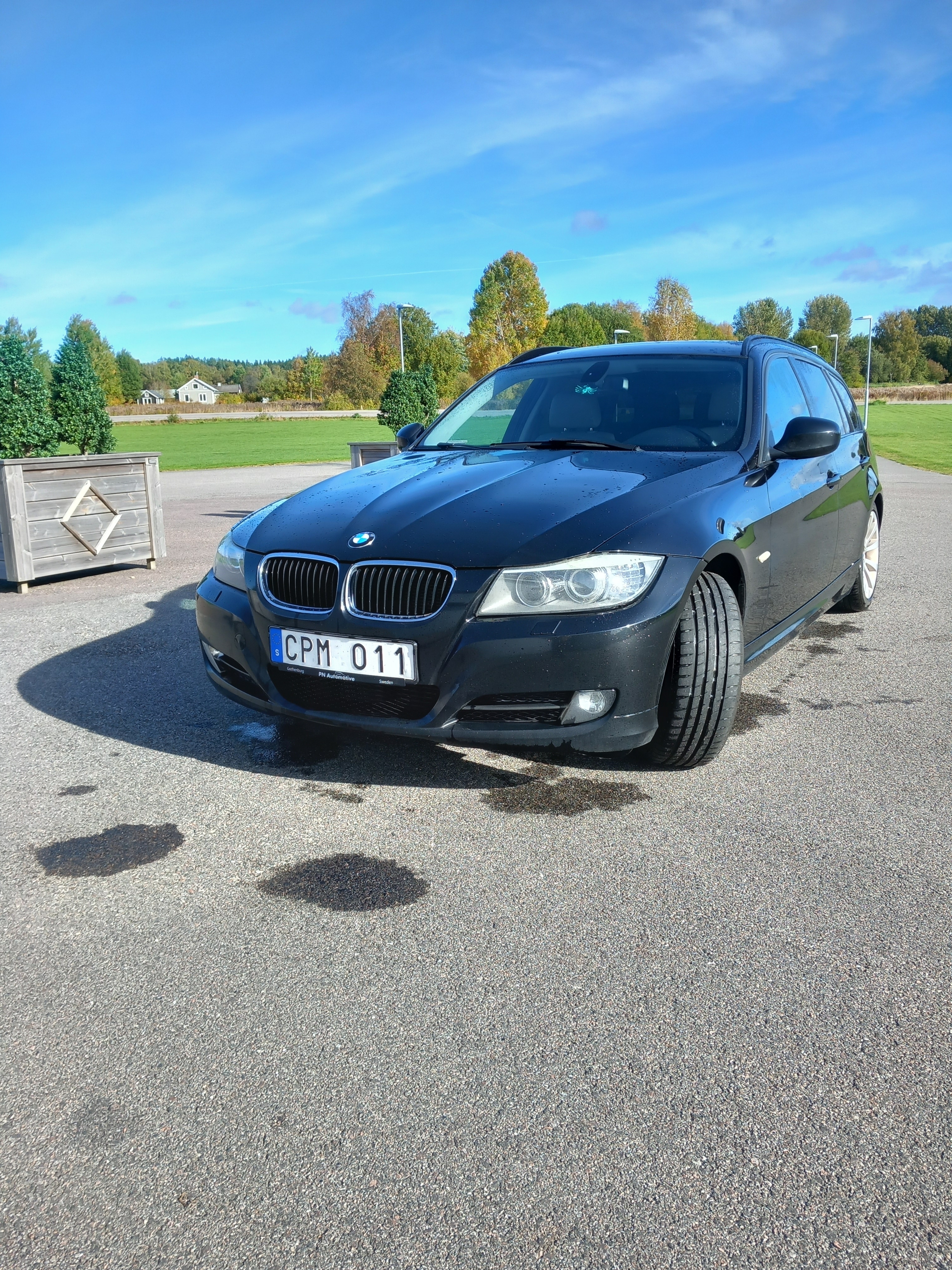 BMW 320 d Touring Automatisk 2010, photo 3/7