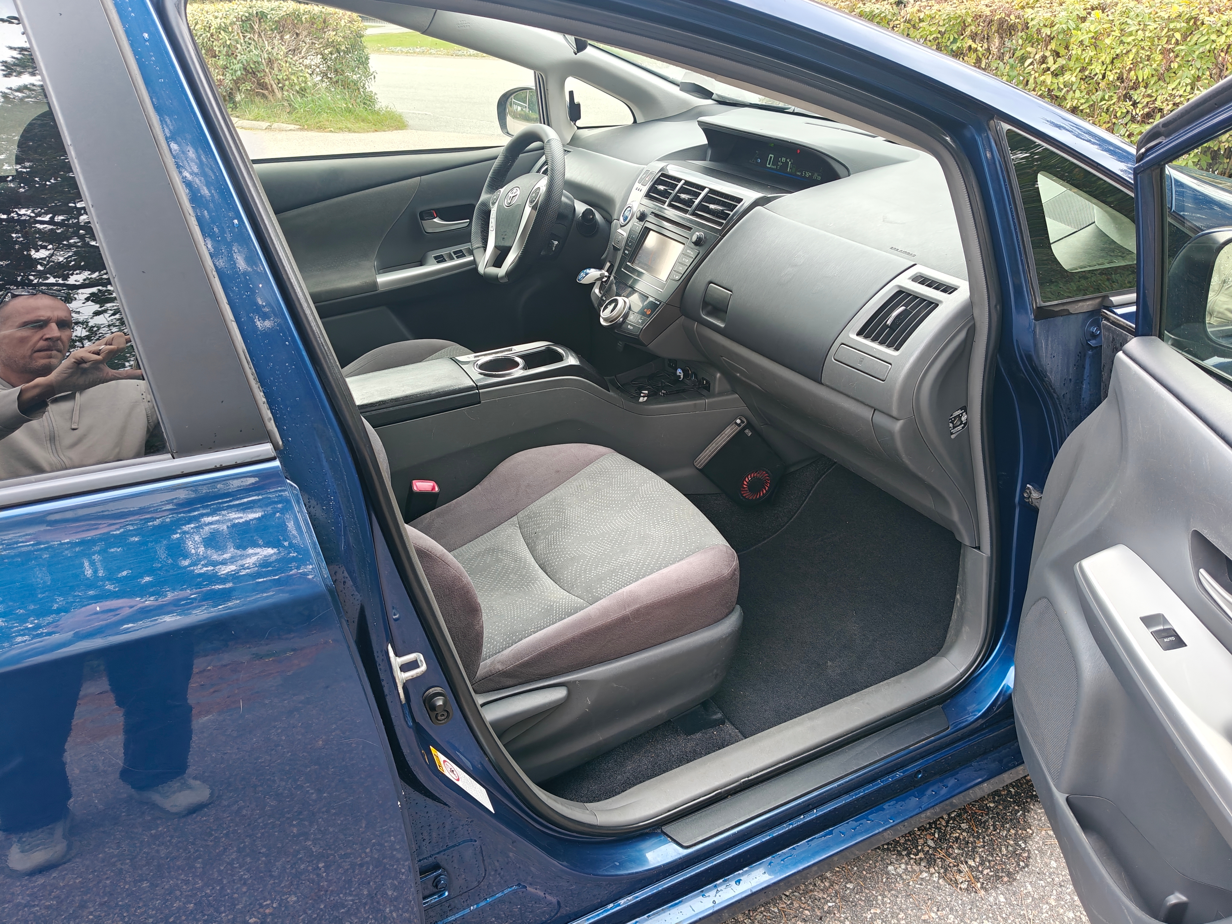 Toyota Prius+ Hybrid CVT 2012, kuva 5/10