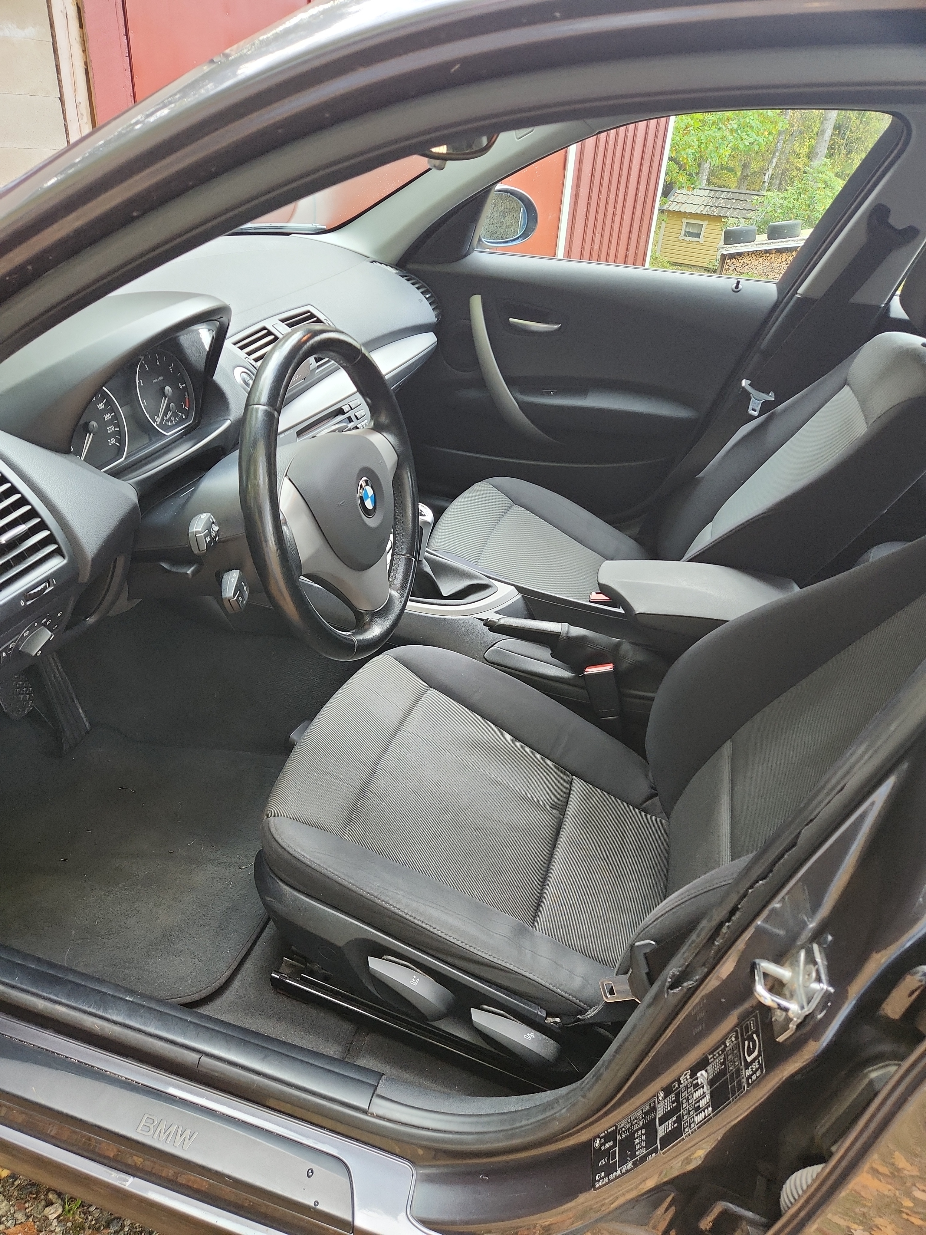 BMW 118 i Manuell 2006, bild 3/5