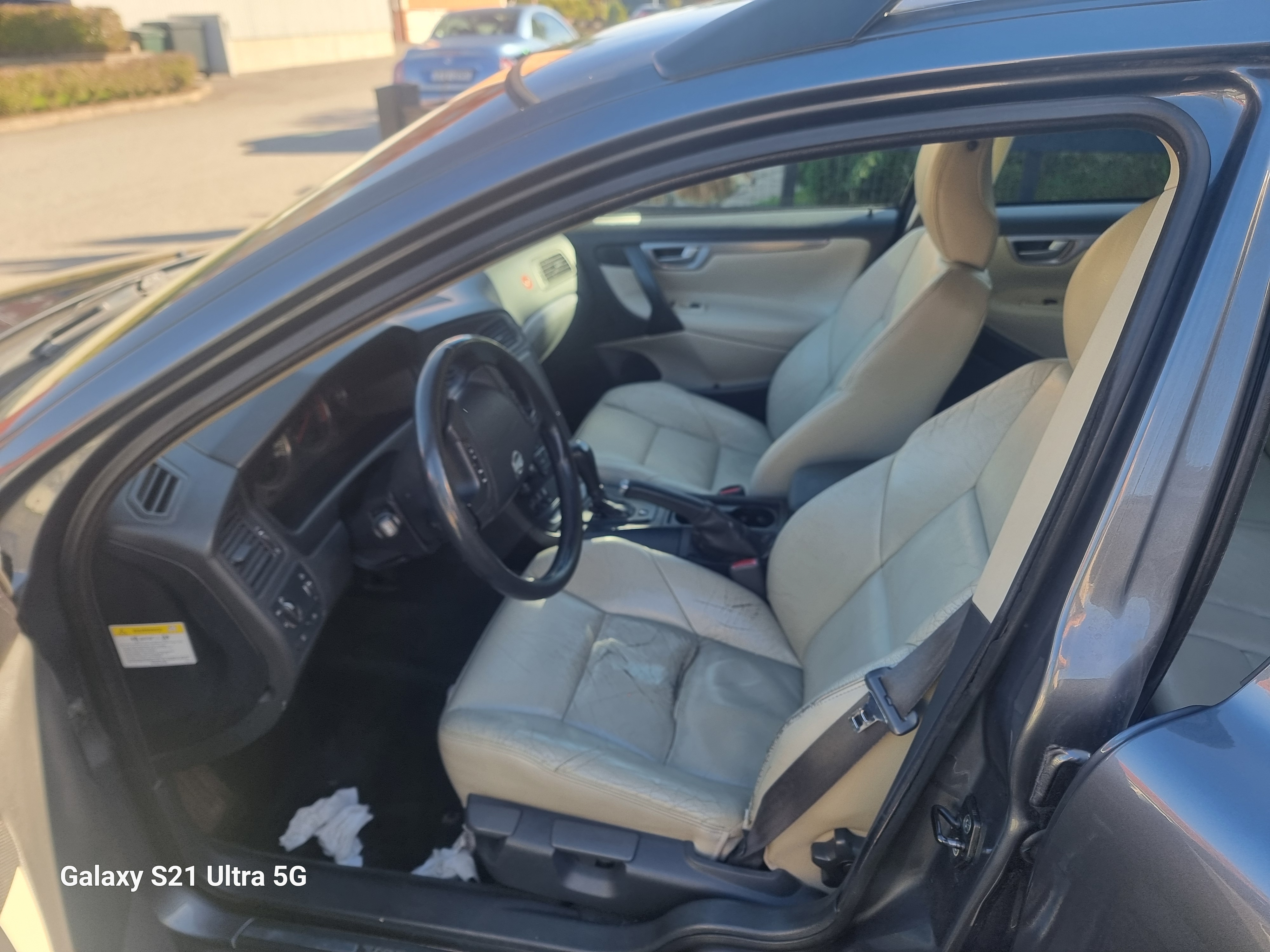 Volvo V70 2.5T Automatisk 2004, photo 2/5