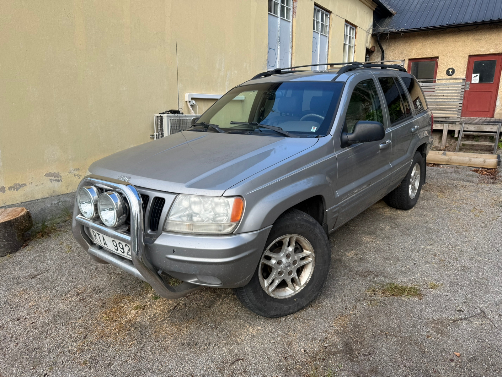 Jeep Grand Cherokee 2000, kuva 2/5