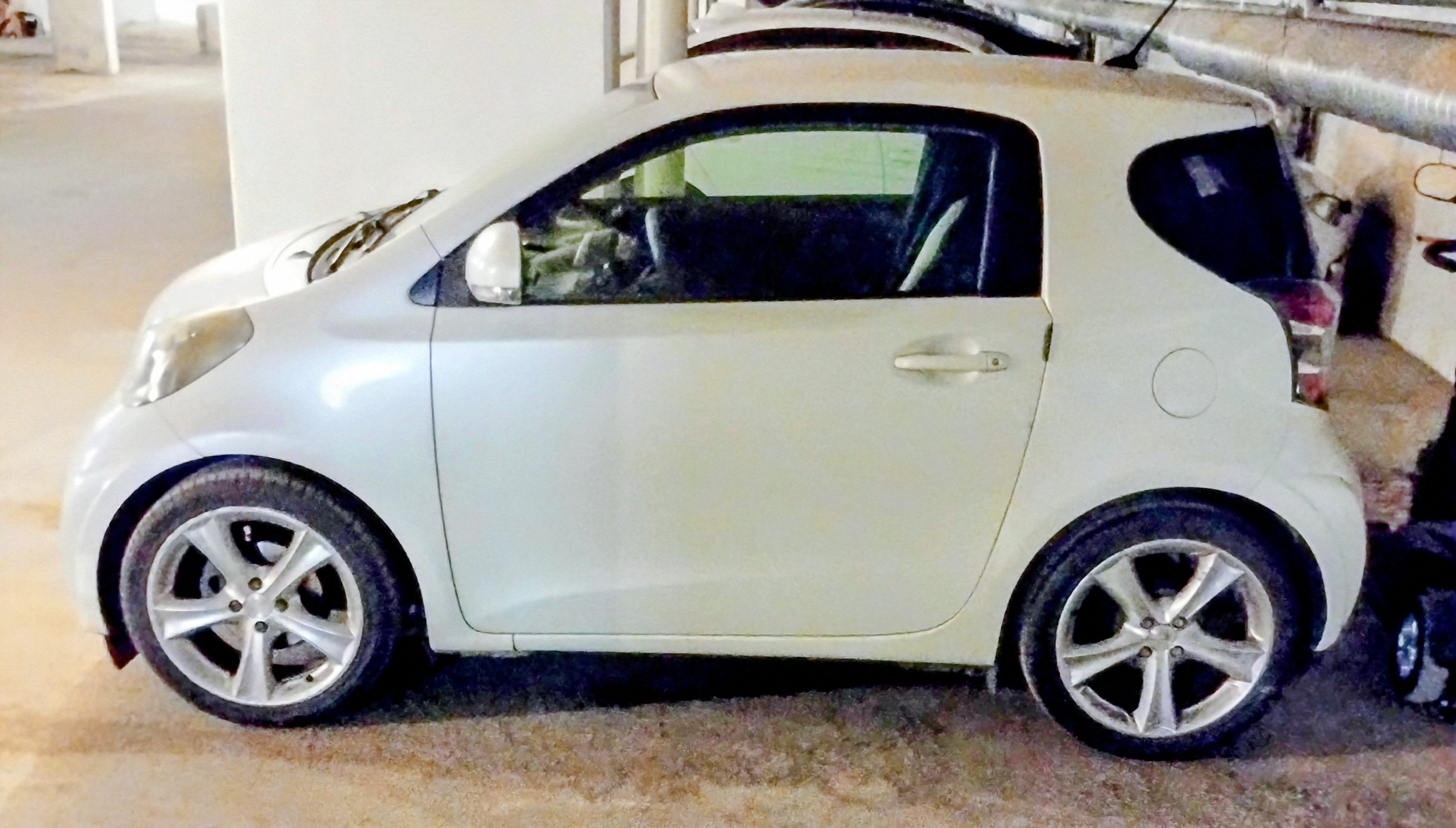 Toyota iQ 1.0 2009, bild 2/4
