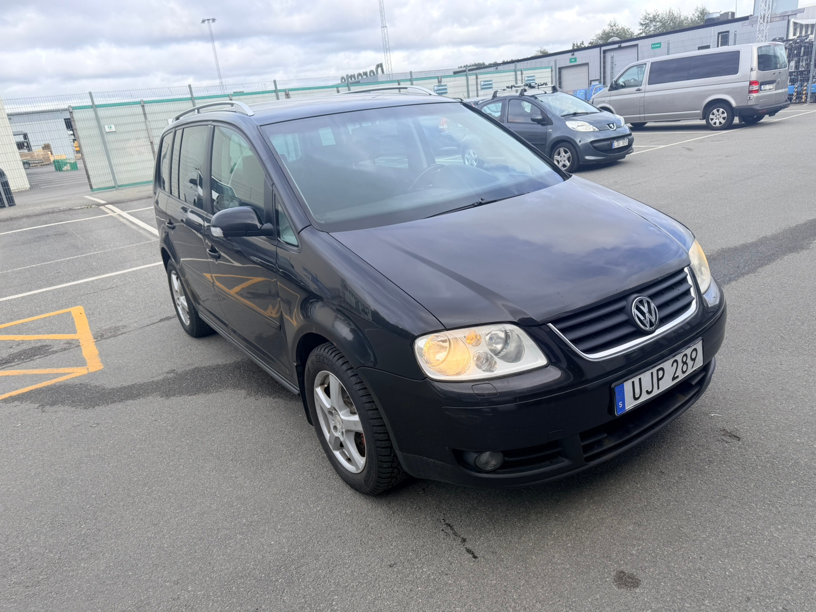 Volkswagen Touran 2004, photo 6/10