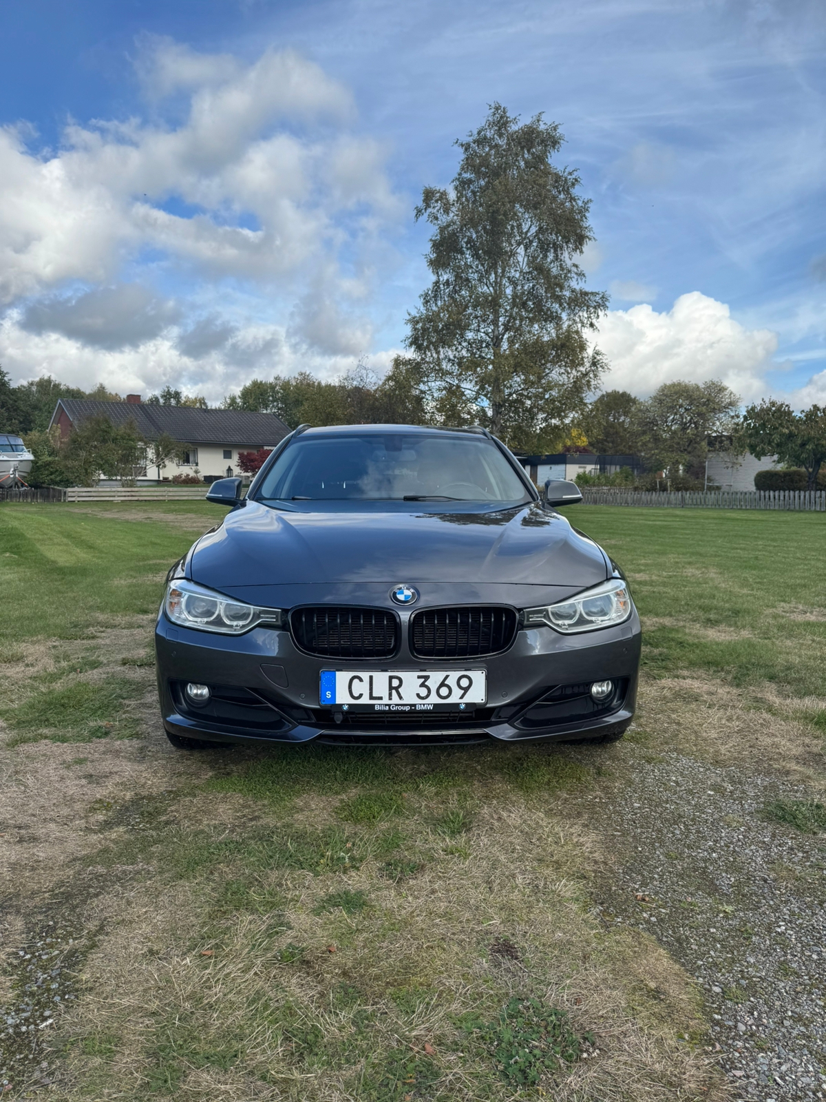 BMW 320 d xDrive Touring Steptronic 2014, bild 2/10