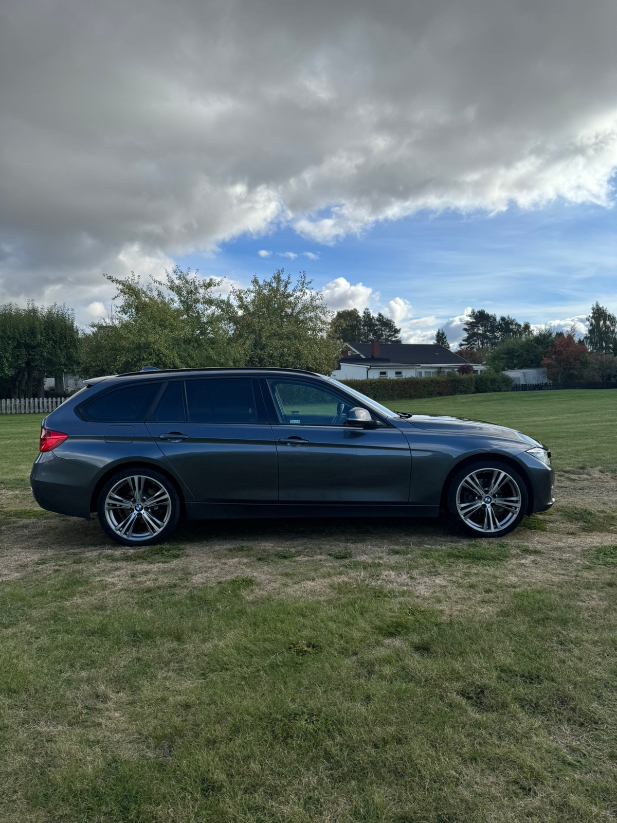 BMW 320 d xDrive Touring Steptronic 2014, bild 4/10
