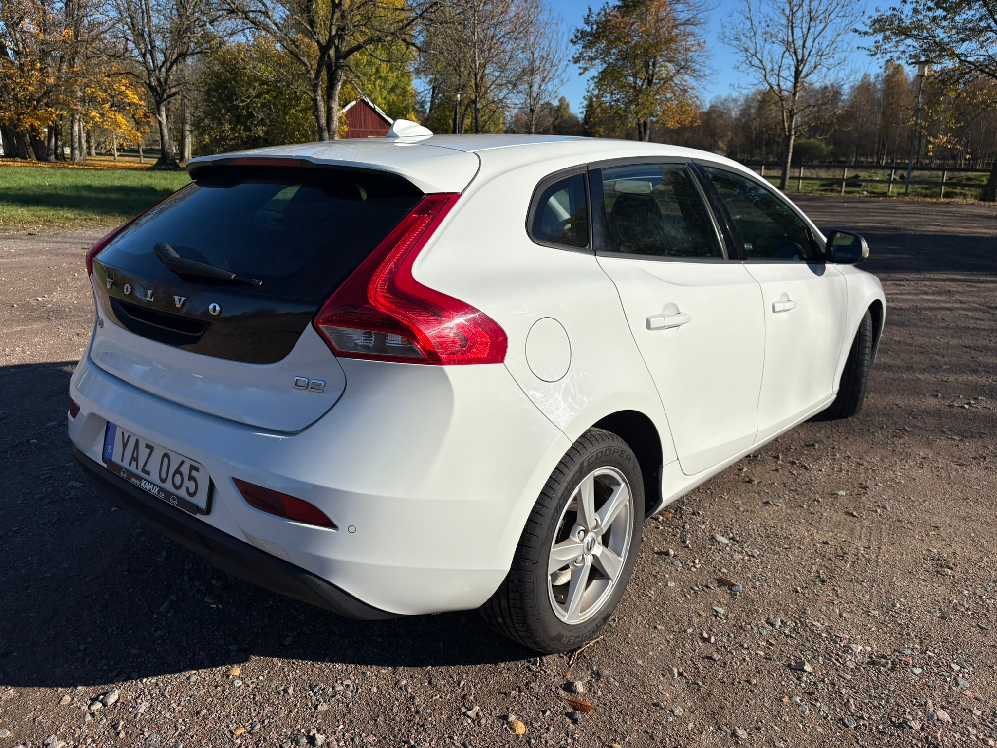Volvo V40 D2 Kinetic 2016, kuva 3/24