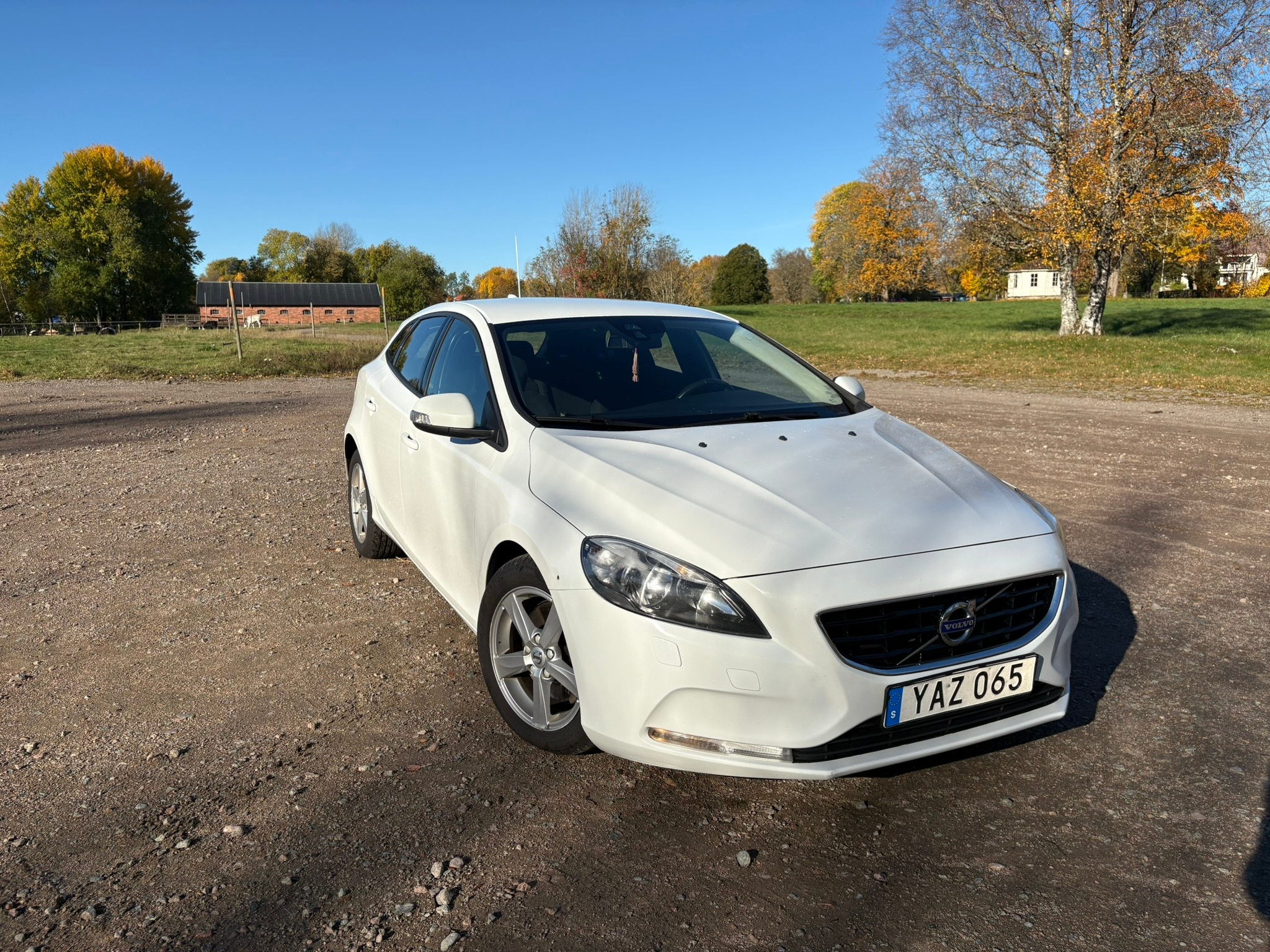 Volvo V40 D2 Kinetic 2016, kuva 2/24