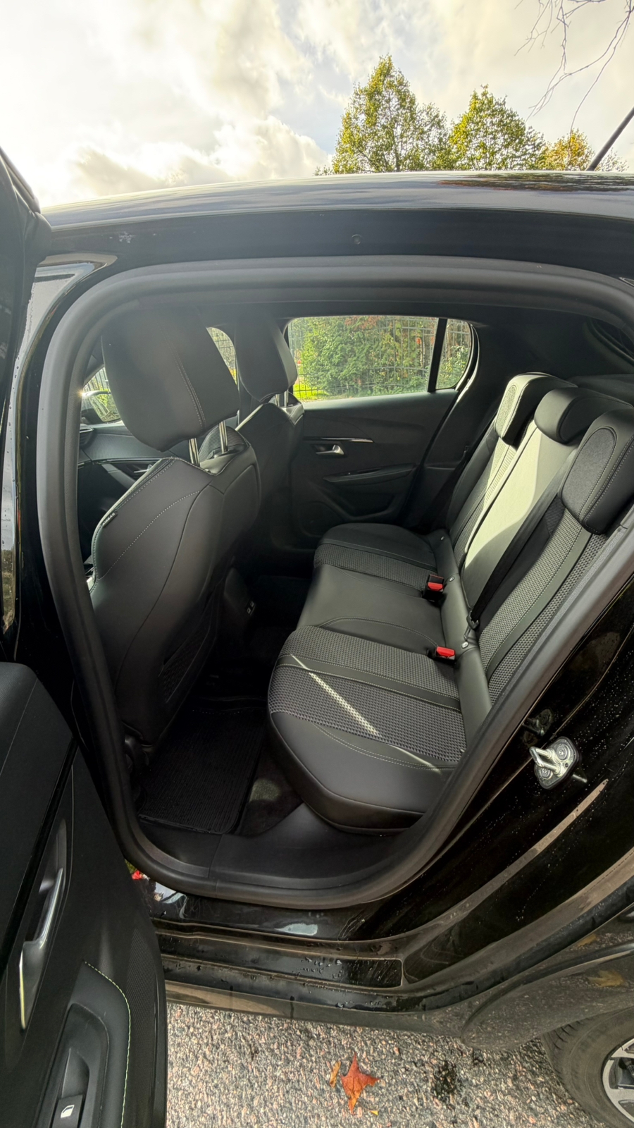 Peugeot e-208 GT Line 2020, photo 6/7