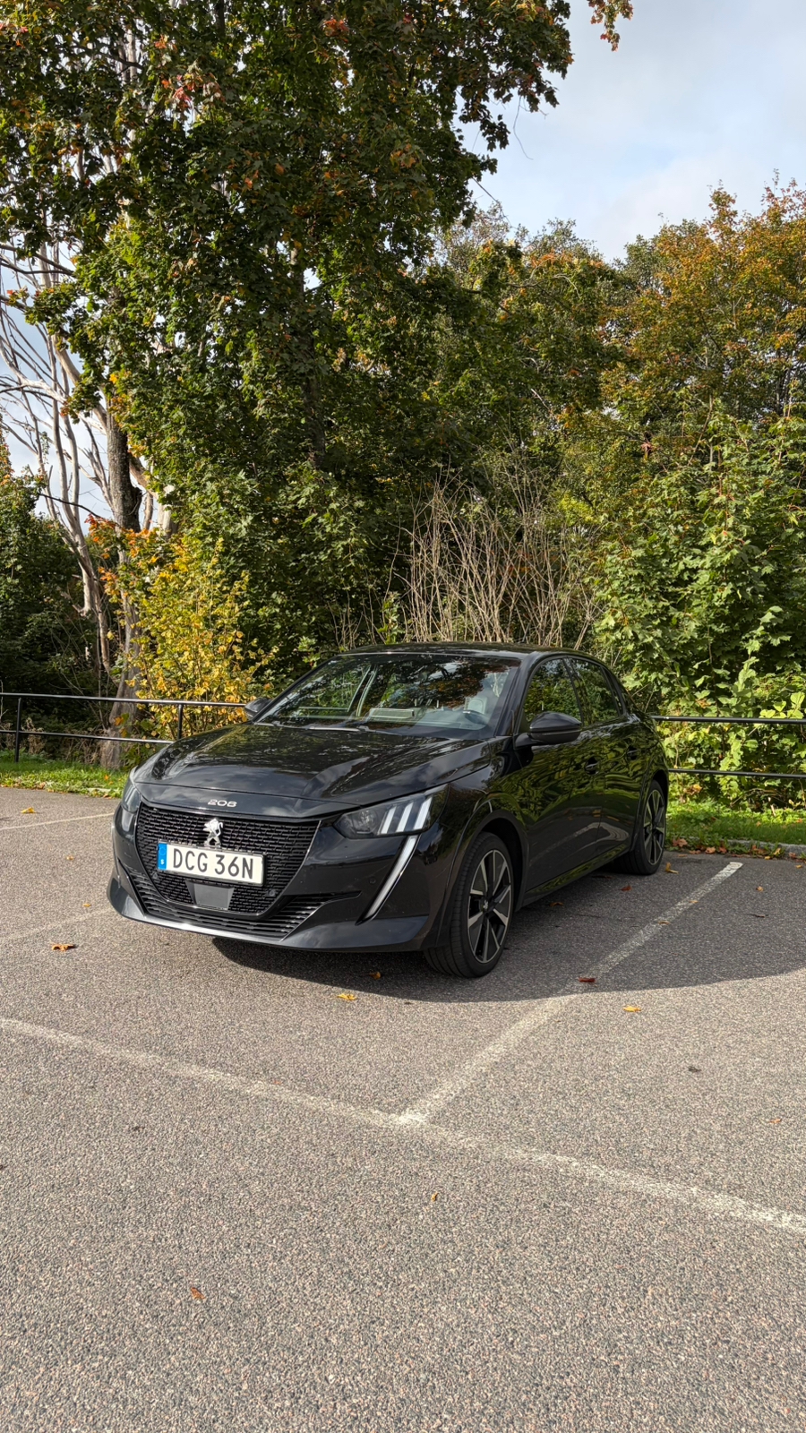 Peugeot e-208