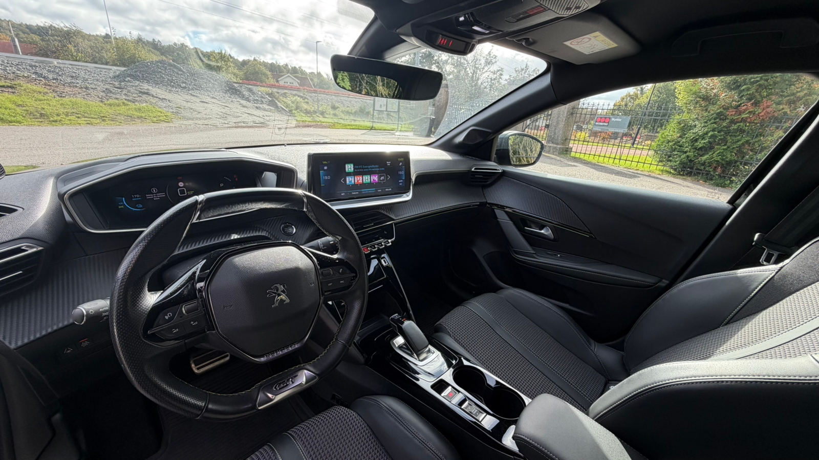 Peugeot e-208 GT Line 2020, photo 3/7
