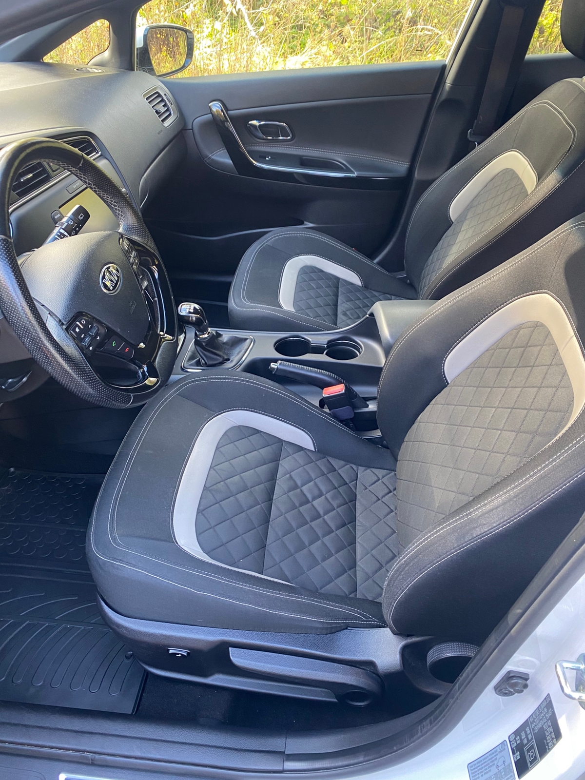 Kia Ceed 1.6 CRDi 136 2016, bild 4/10