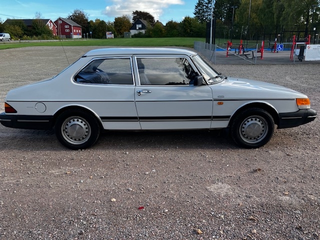 Saab 900 2-dörrar Sedan 2.0 Manuell 1989, photo 3/9