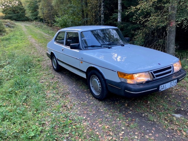 Saab 900