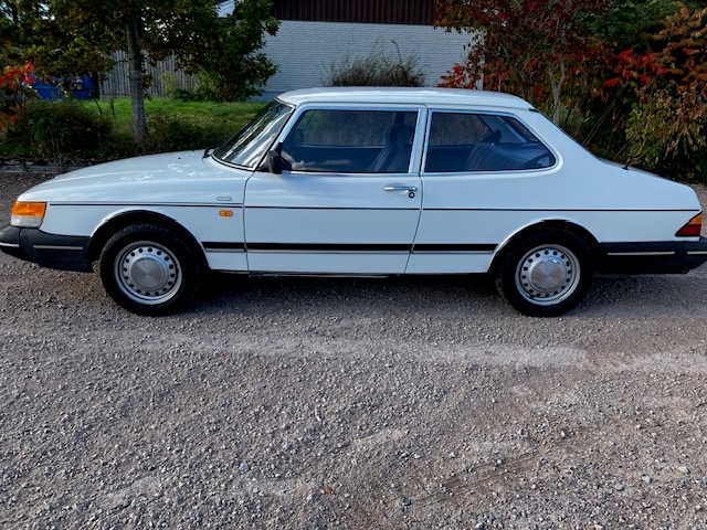 Saab 900 2-dörrar Sedan 2.0 Manuell 1989, photo 2/9