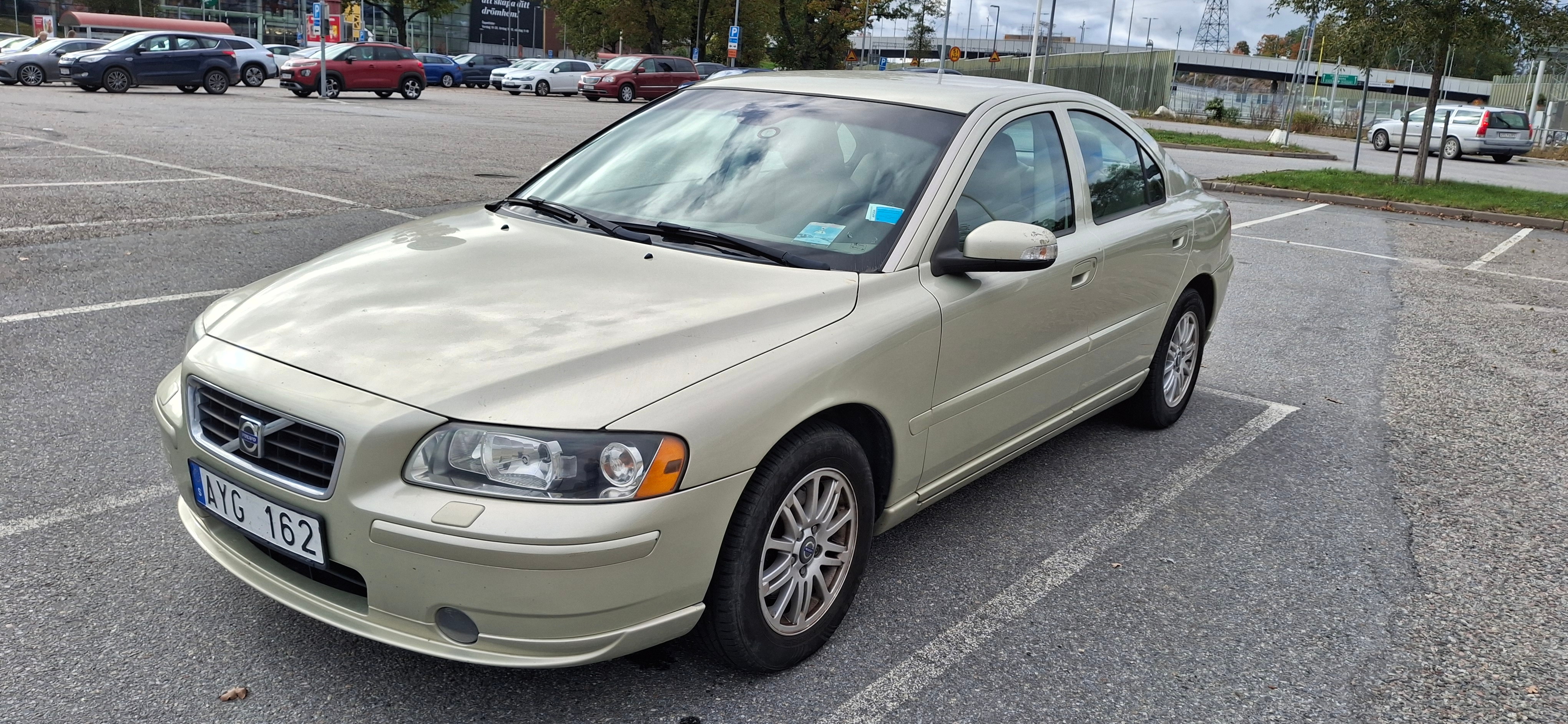 Volvo S60 2.4 Automatisk 2007, photo 2/8