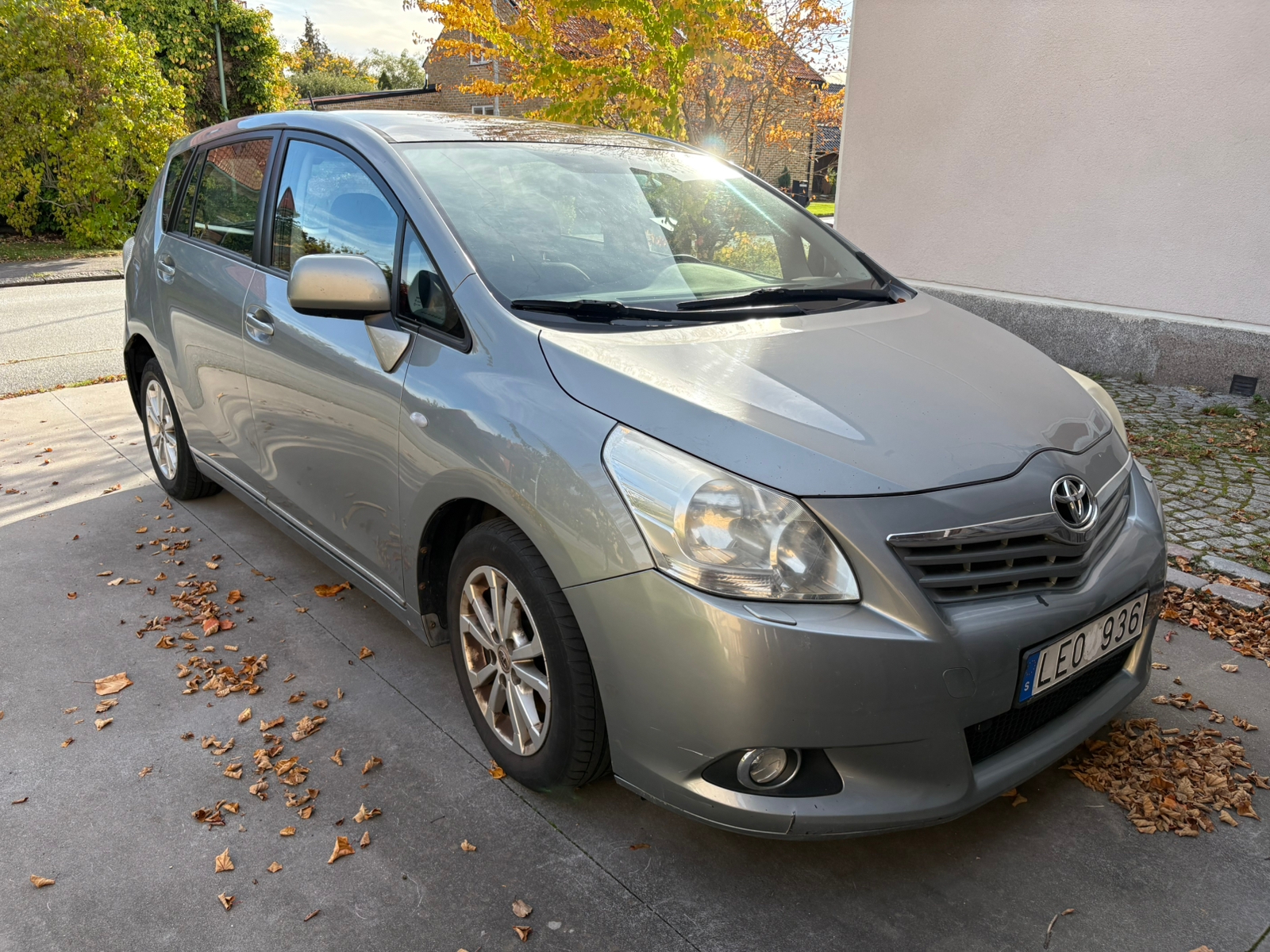 Toyota Verso 1.8 Valvematic Manuell 2011, bild 2/4