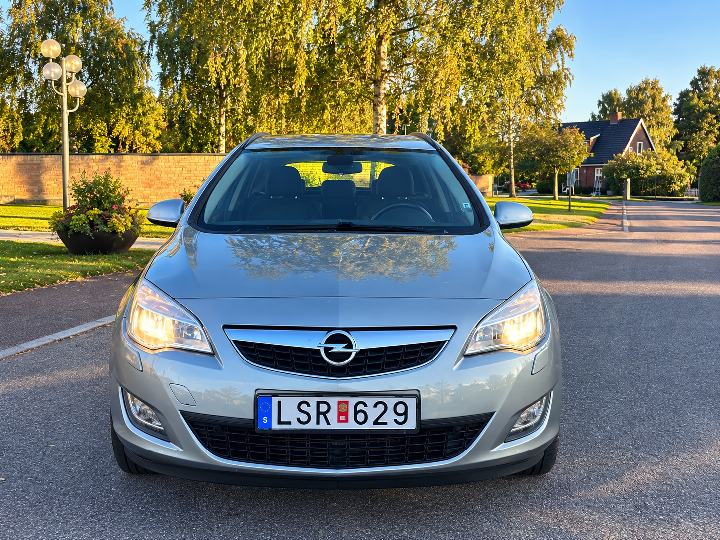 Opel Astra 2011, kuva 2/8