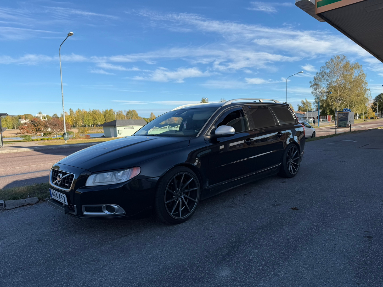 Volvo V70 D5 R-design 2012, kuva 2/5