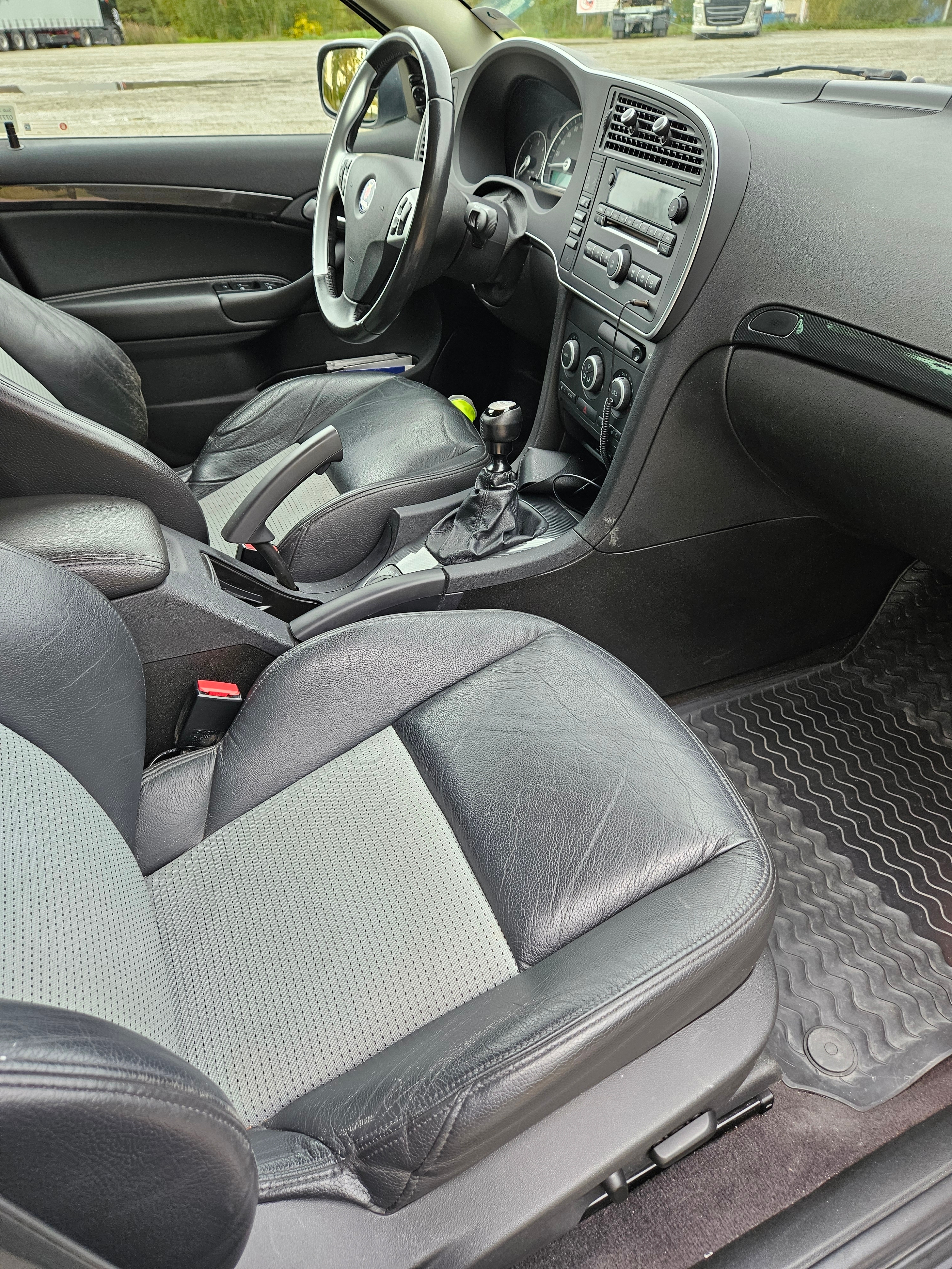 Saab 9-3X 1.9 TTiD Manuell 2010, bild 5/10