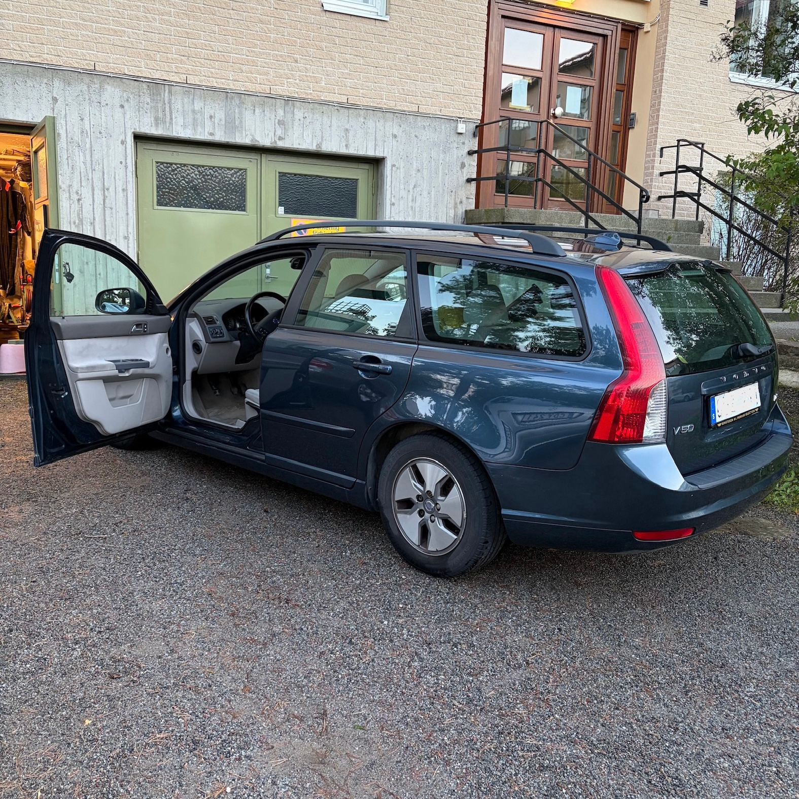 Volvo V50 D2 2011, photo 3/4